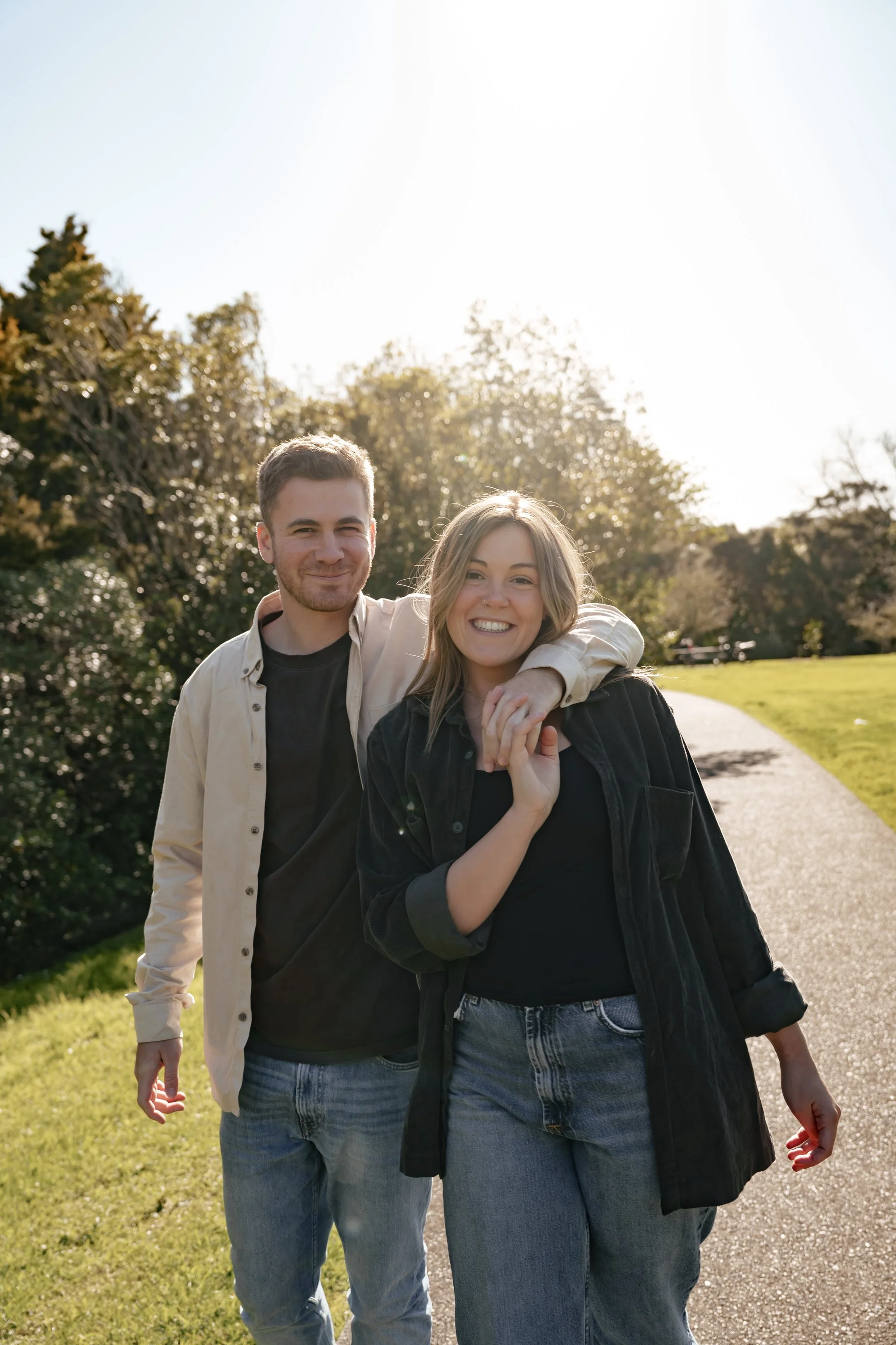 AUCKLAND+COUPLE+PARK+NORTH+SHORE+PHOTOSHOOT+OUTDOORS+IRENA+CIMA+PORTRAIT+PHOTOGRAPHER-5.jpg