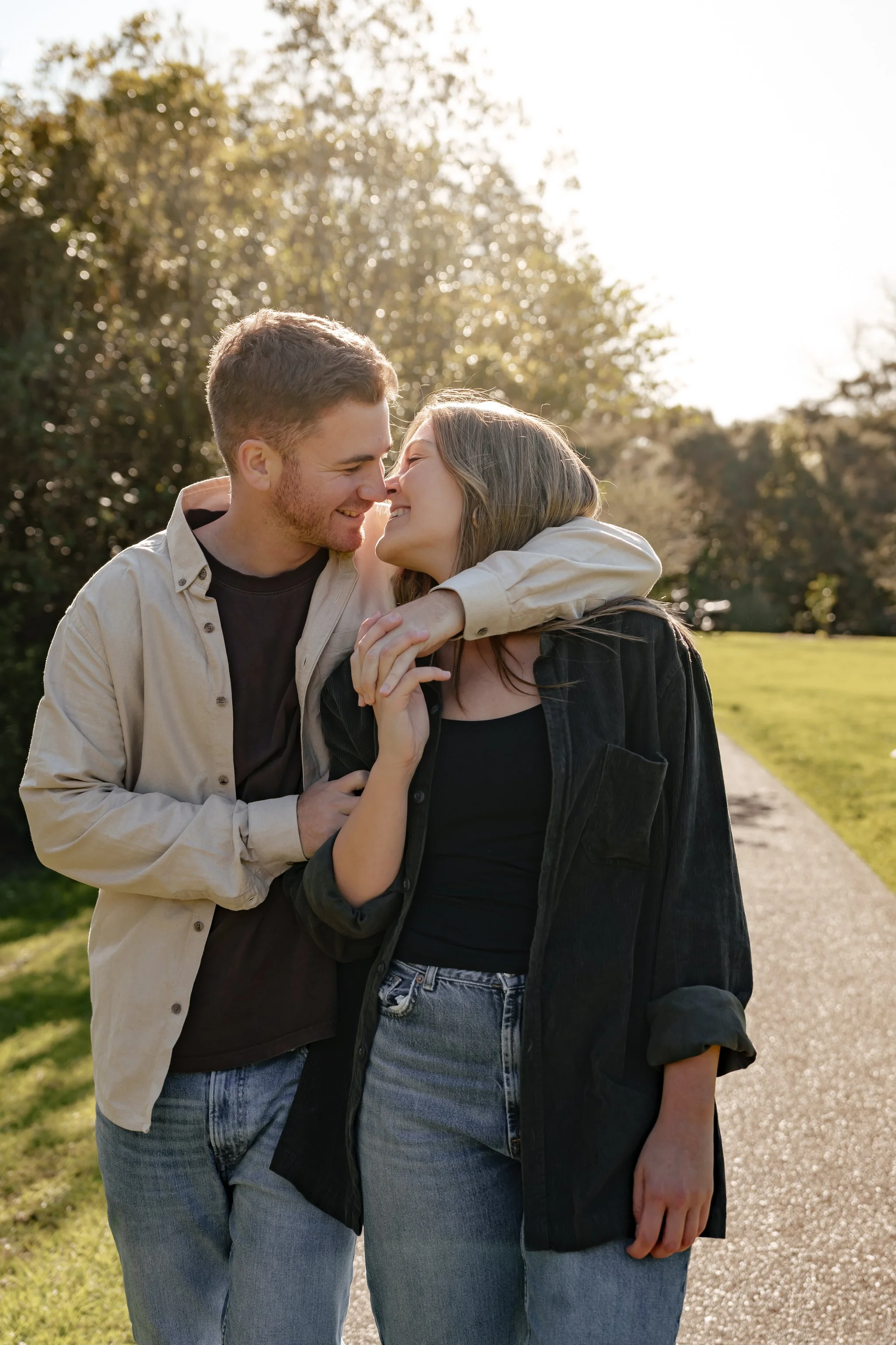 AUCKLAND+COUPLE+PARK+NORTH+SHORE+PHOTOSHOOT+OUTDOORS+IRENA+CIMA+PORTRAIT+PHOTOGRAPHER-6.jpg