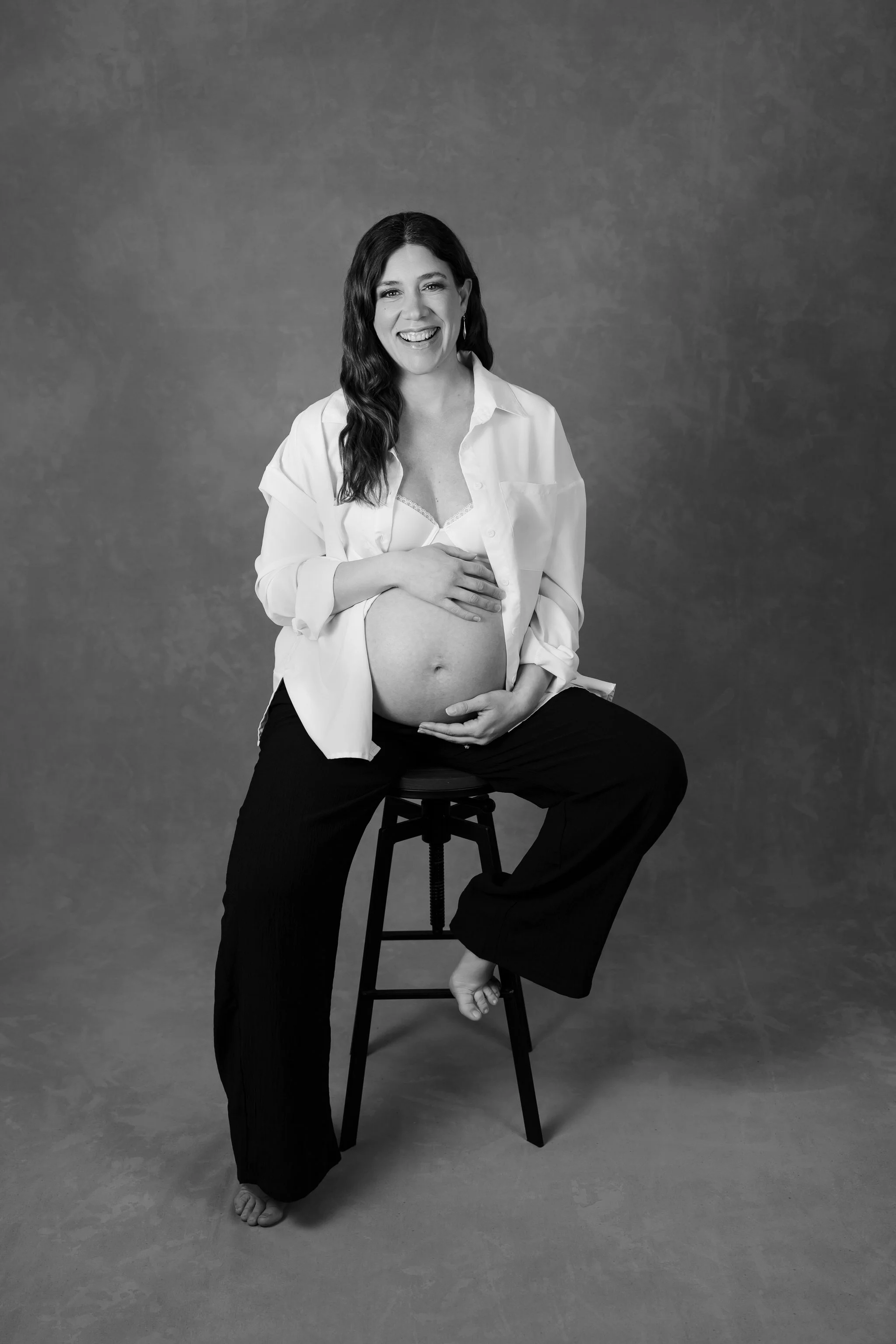 STUDIO+MATERNITY+ELEGANT+PHOTOSHOOT+WAIHEKE+AUCKLAND+NEW+ZEALAND+IRENA+CIMA+PHOTOGRAPHY23.jpg