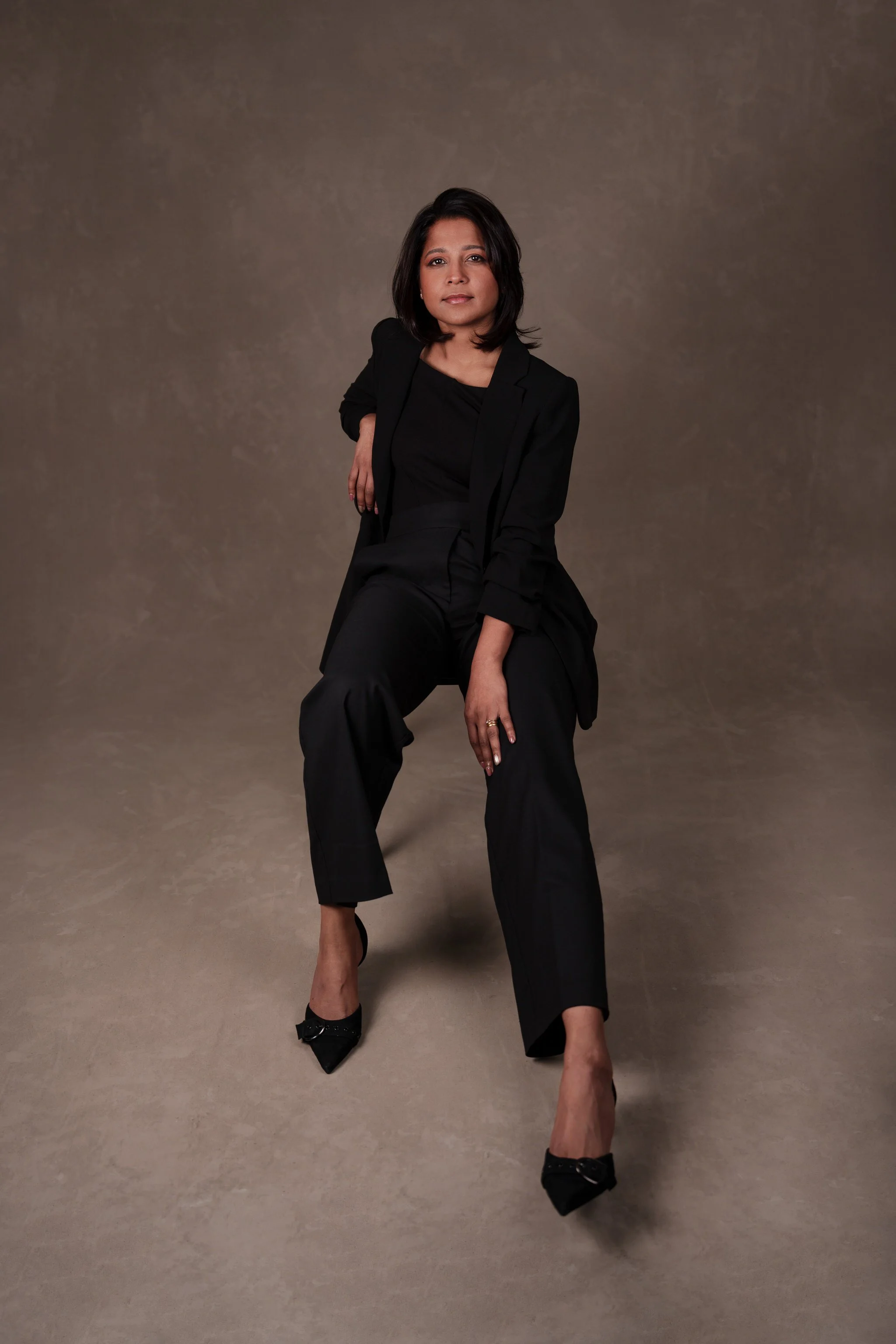 WOMENS+PORTRAITS+STUDIO+ELEGANT+PHOTOSHOOT+WAIHEKE+AUCKLAND+NEW+ZEALAND+IRENA+CIMA+PHOTOGRAPHY17.jpg