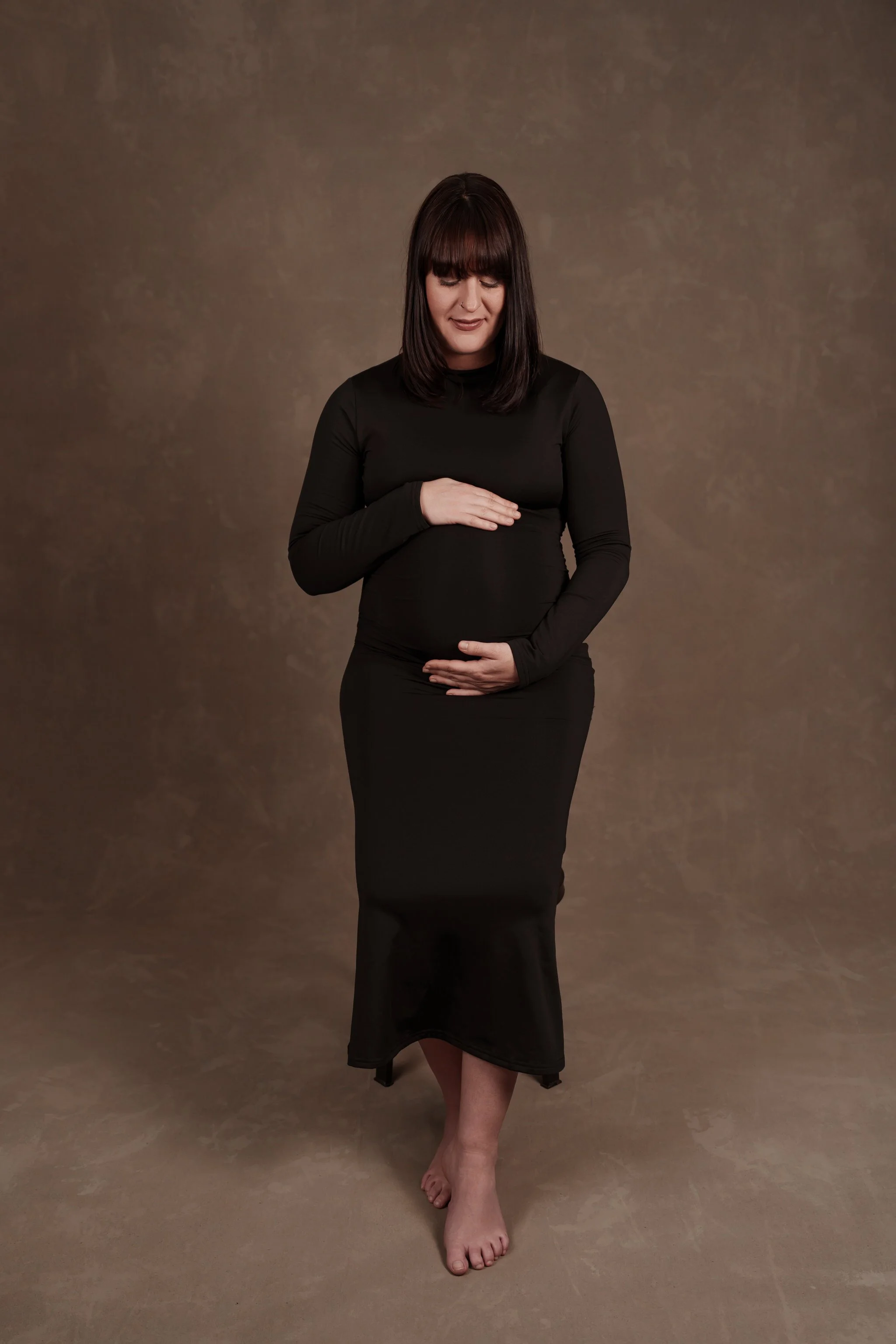 STUDIO+MATERNITY+ELEGANT+PHOTOSHOOT+WAIHEKE+AUCKLAND+NEW+ZEALAND+IRENA+CIMA+PHOTOGRAPHY11.jpg