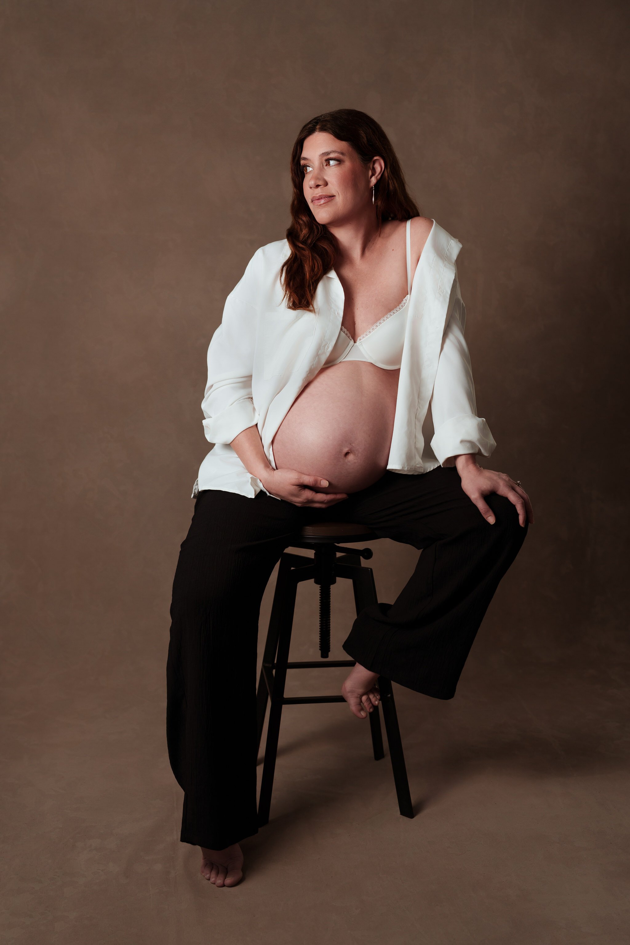 STUDIO+MATERNITY+ELEGANT+PHOTOSHOOT+WAIHEKE+AUCKLAND+NEW+ZEALAND+IRENA+CIMA+PHOTOGRAPHY11.jpg