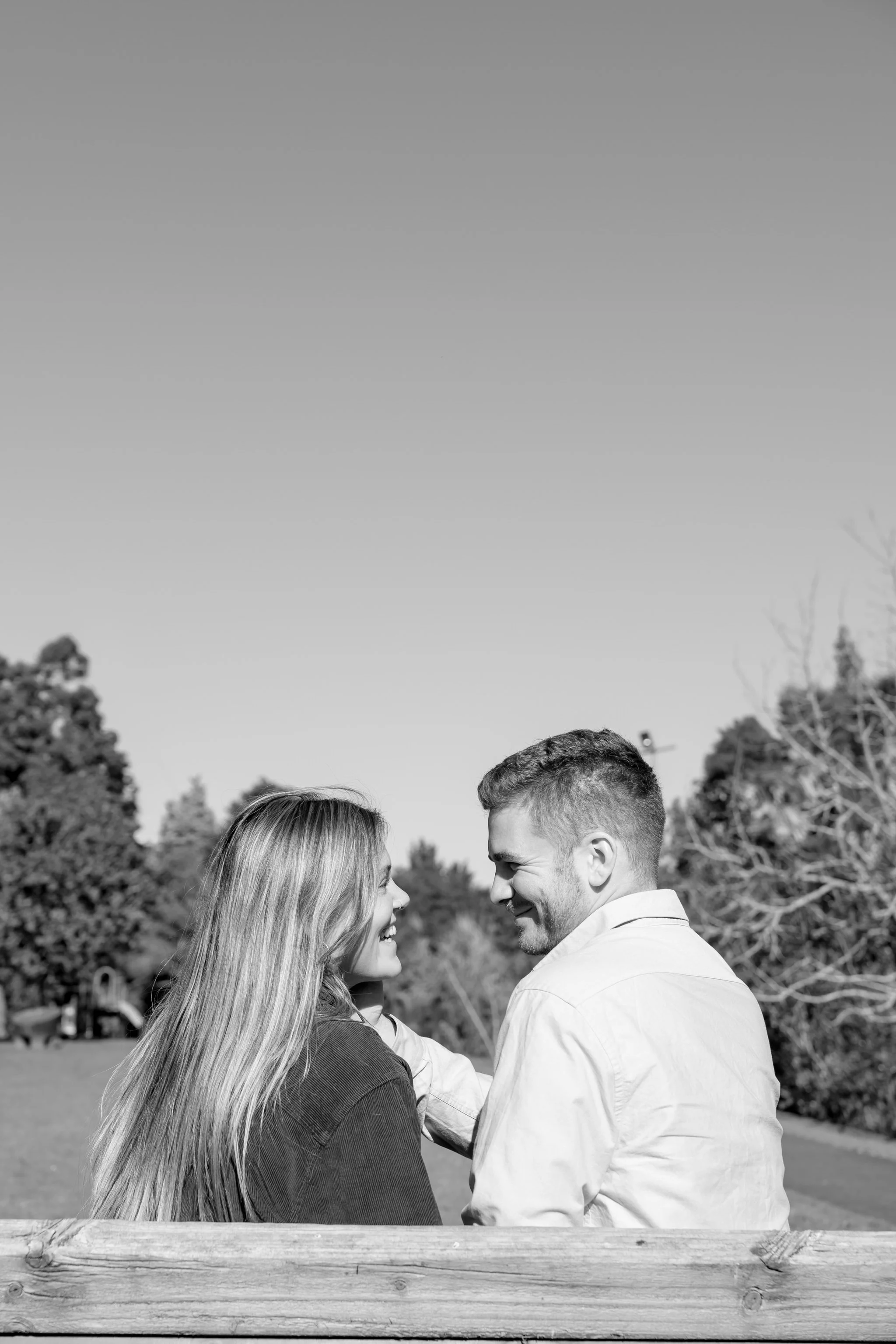 AUCKLAND+COUPLE+PARK+NORTH+SHORE+PHOTOSHOOT+OUTDOORS+IRENA+CIMA+PORTRAIT+PHOTOGRAPHER-3.jpg