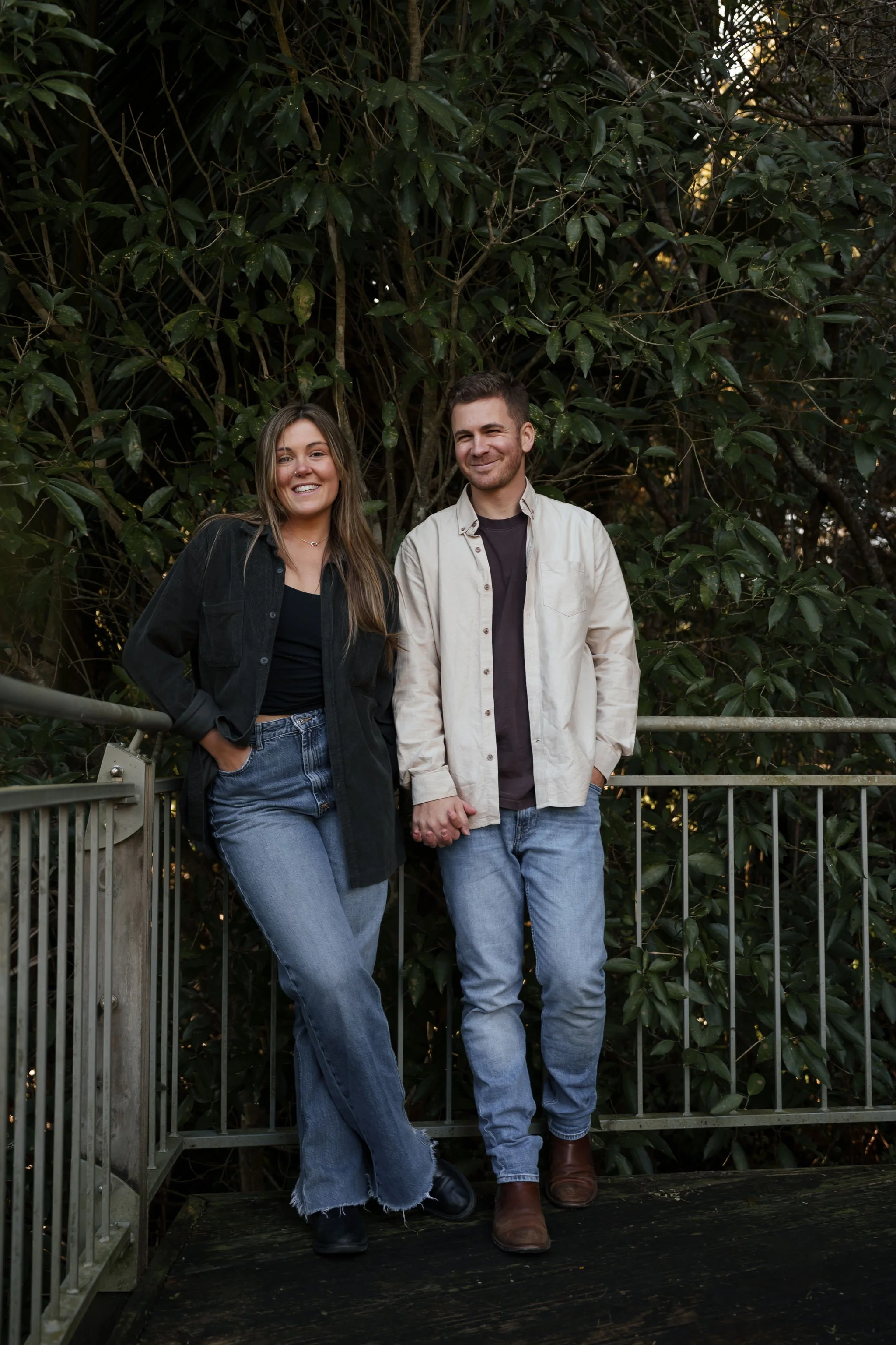 AUCKLAND+COUPLE+PARK+NORTH+SHORE+PHOTOSHOOT+OUTDOORS+IRENA+CIMA+PORTRAIT+PHOTOGRAPHER-11.jpg