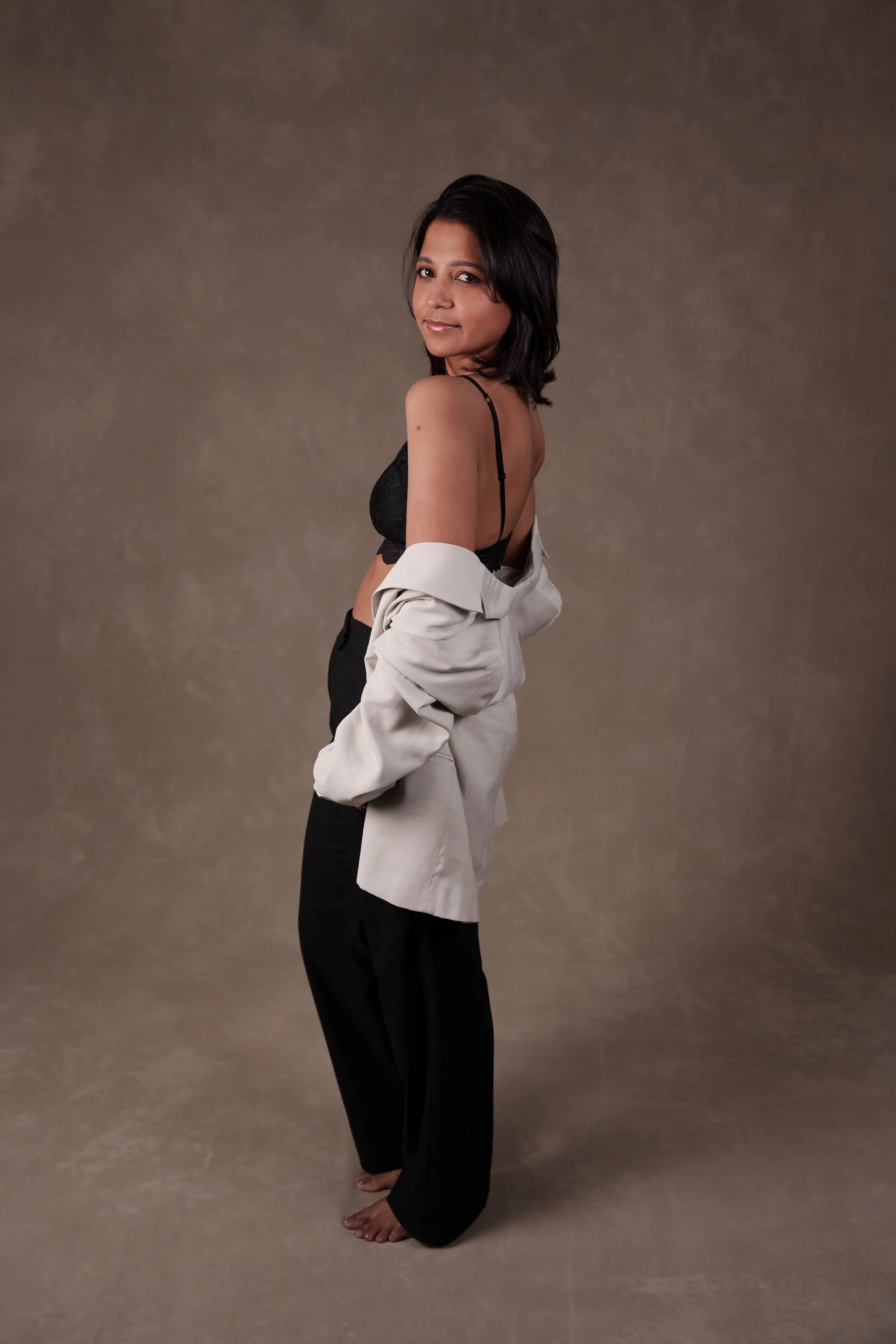 WOMENS+PORTRAITS+STUDIO+ELEGANT+PHOTOSHOOT+WAIHEKE+AUCKLAND+NEW+ZEALAND+IRENA+CIMA+PHOTOGRAPHY11.jpg