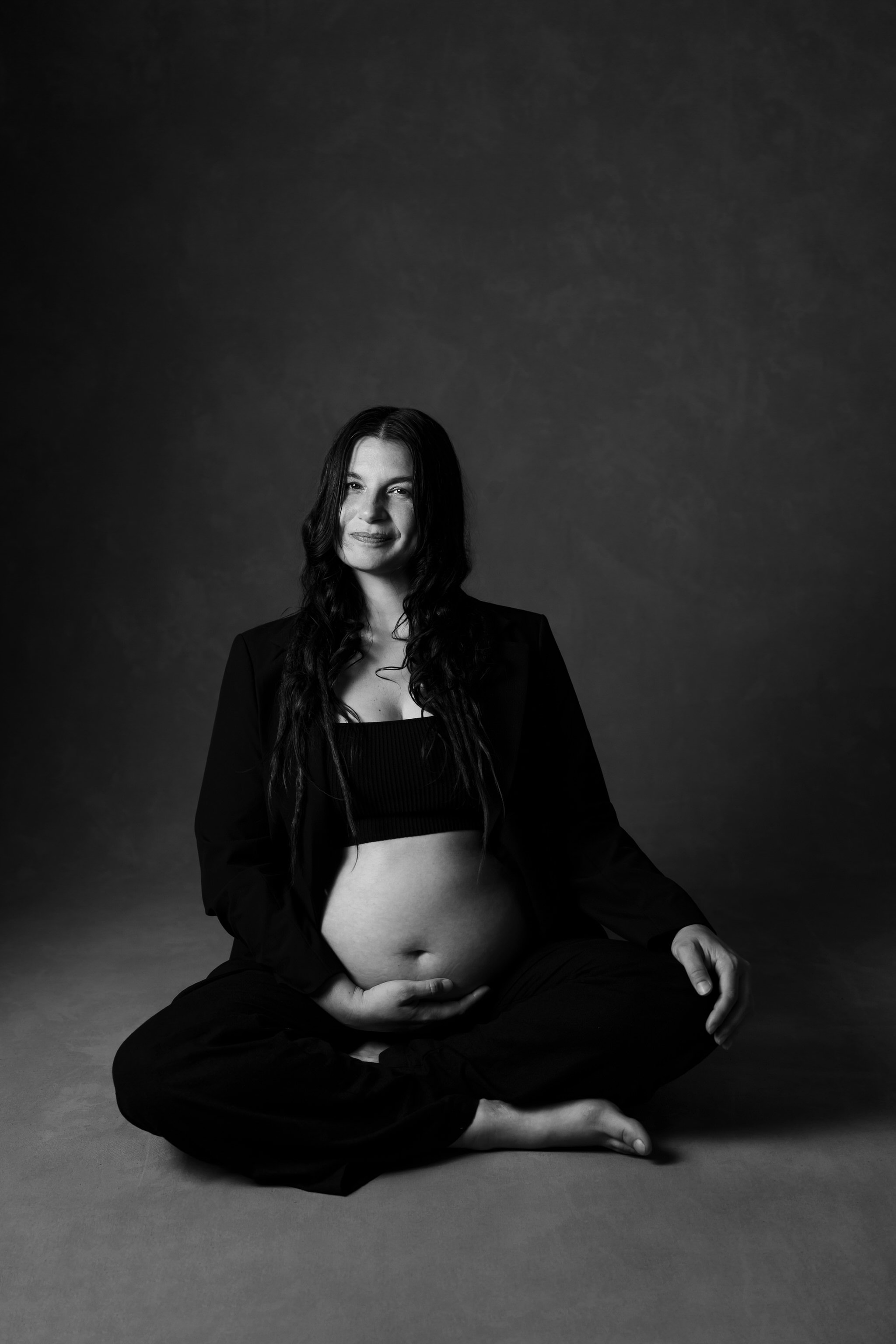 WOMENS+PORTRAITS+STUDIO+ELEGANT+MATERNITY+PHOTOSHOOT+WAIHEKE+AUCKLAND+NEW+ZEALAND+IRENA+CIMA+PHOTOGRAPHY10.jpg