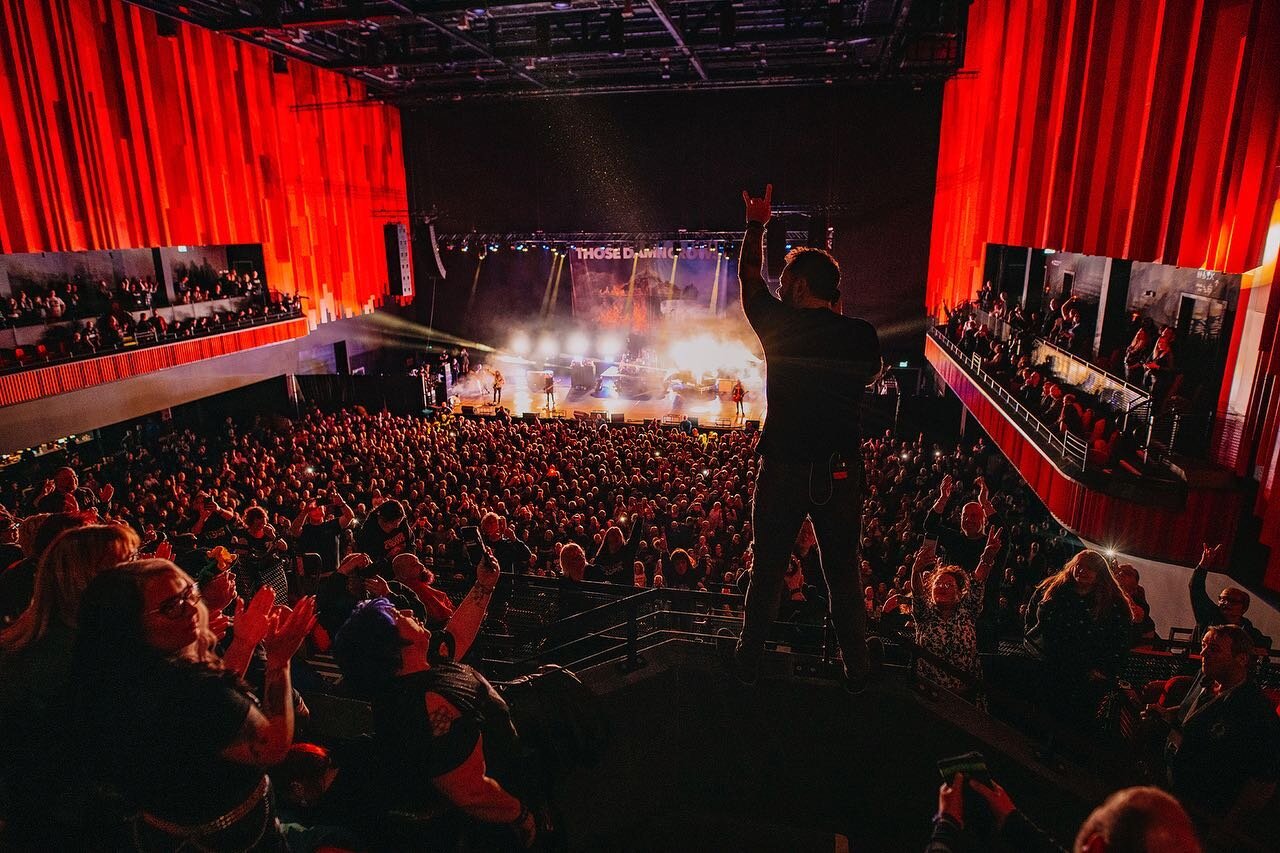 Thank you Swansea, for the most unforgettable night 🙌🏻 🏴󠁧󠁢󠁷󠁬󠁳󠁿 

Our first arena headline show was everything we dreamed about and more. We can&rsquo;t wait until the next one 😉 

A massive thanks to our touring crew for bringing their A-ga