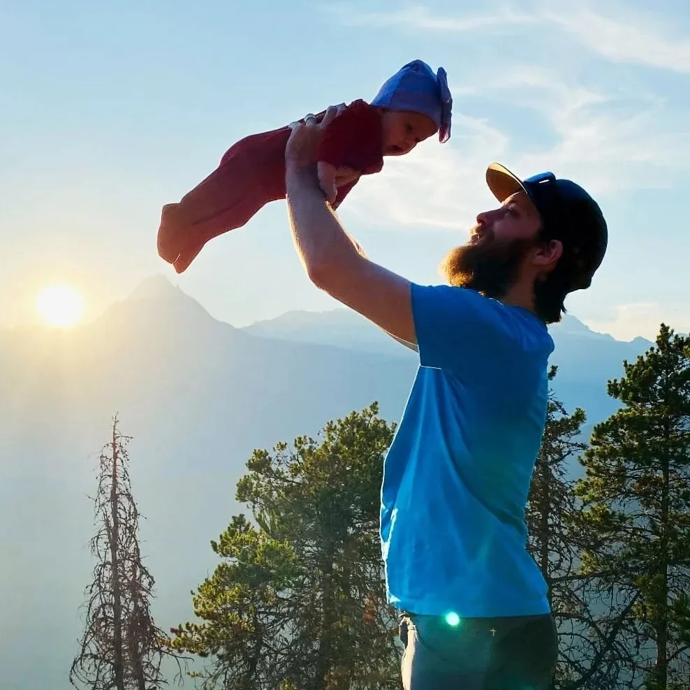 👨&zwj;👩&zwj;👧 Hard to put words on what the past couple of months felt... Simply enjoying our best life with our beautiful family 🥰 Thank you 🥰
#Thanksgiving #ProudDad #FierPapa #DaddysGirl #filleapapa
