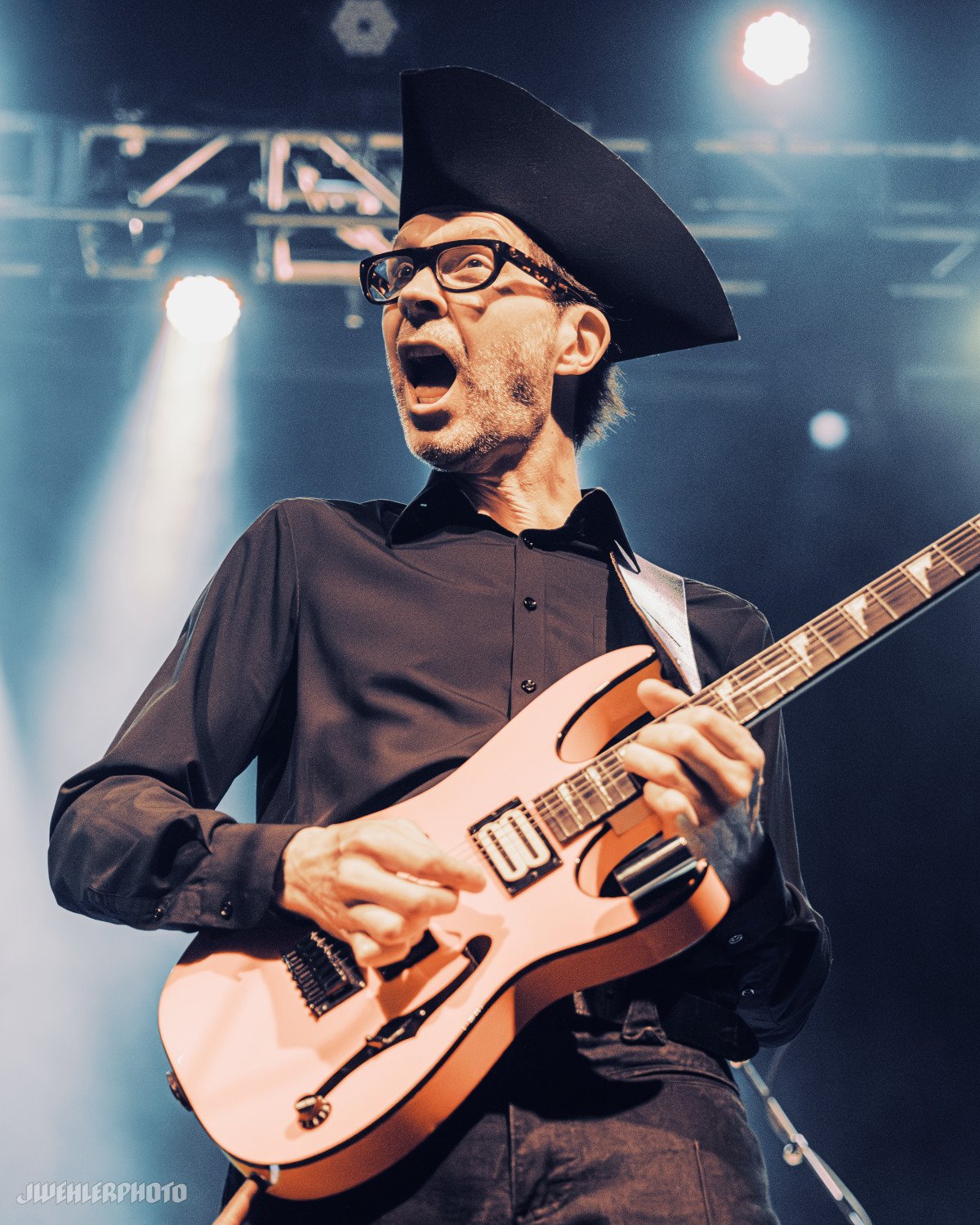 Paul Gilbert wm JWP00529.jpg