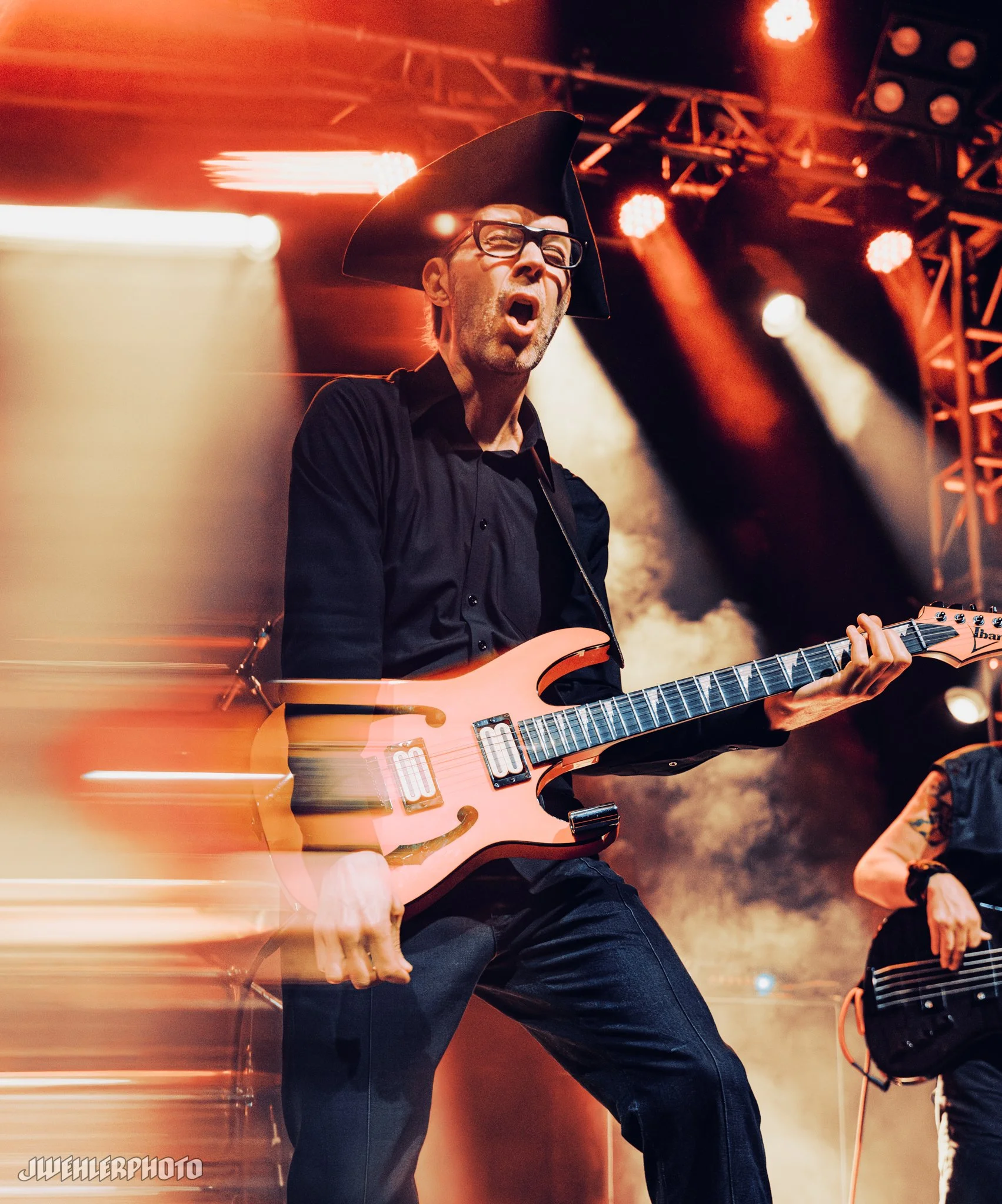 Paul Gilbert wm JWP00695.jpg
