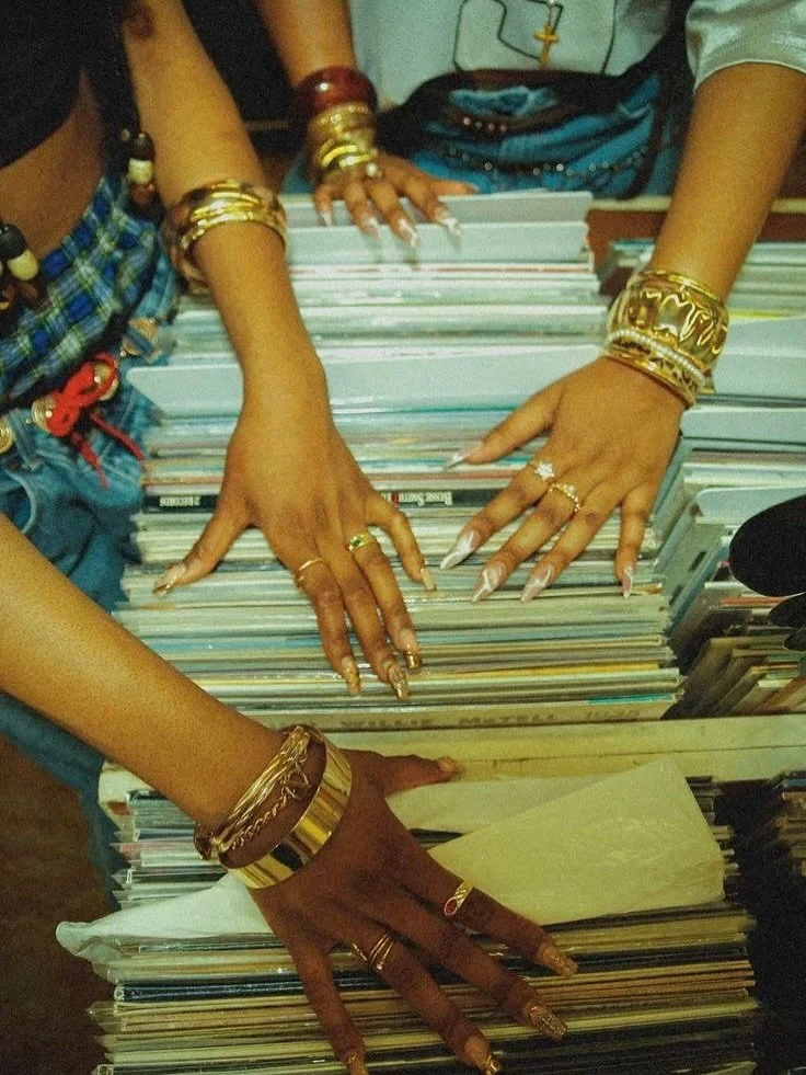 The stash you forgot you had. FlowerBudEssence.24 
A R&amp;B and hip hop with that slow-burn magic. 

Curated By @apollonia_adj 
Playlist Avaliable On Apple &amp; Spotify 
Link In Bio 💿💿💿