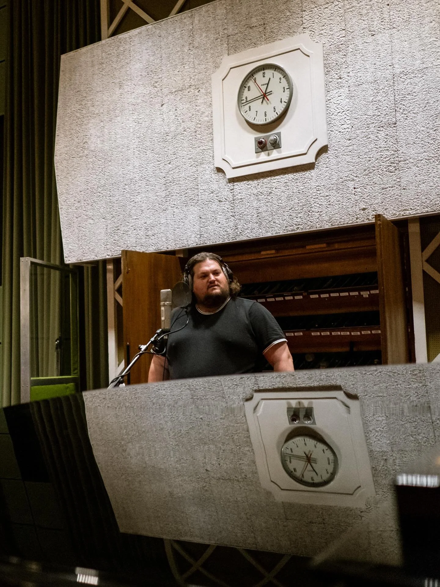 @tyler.ballgame dropped into BBC&rsquo;s studios in London to record a session with the always wonderful @steve_lamacq for @bbc6music. Listen on demand now on BBC iPlayer. 🎶❤️