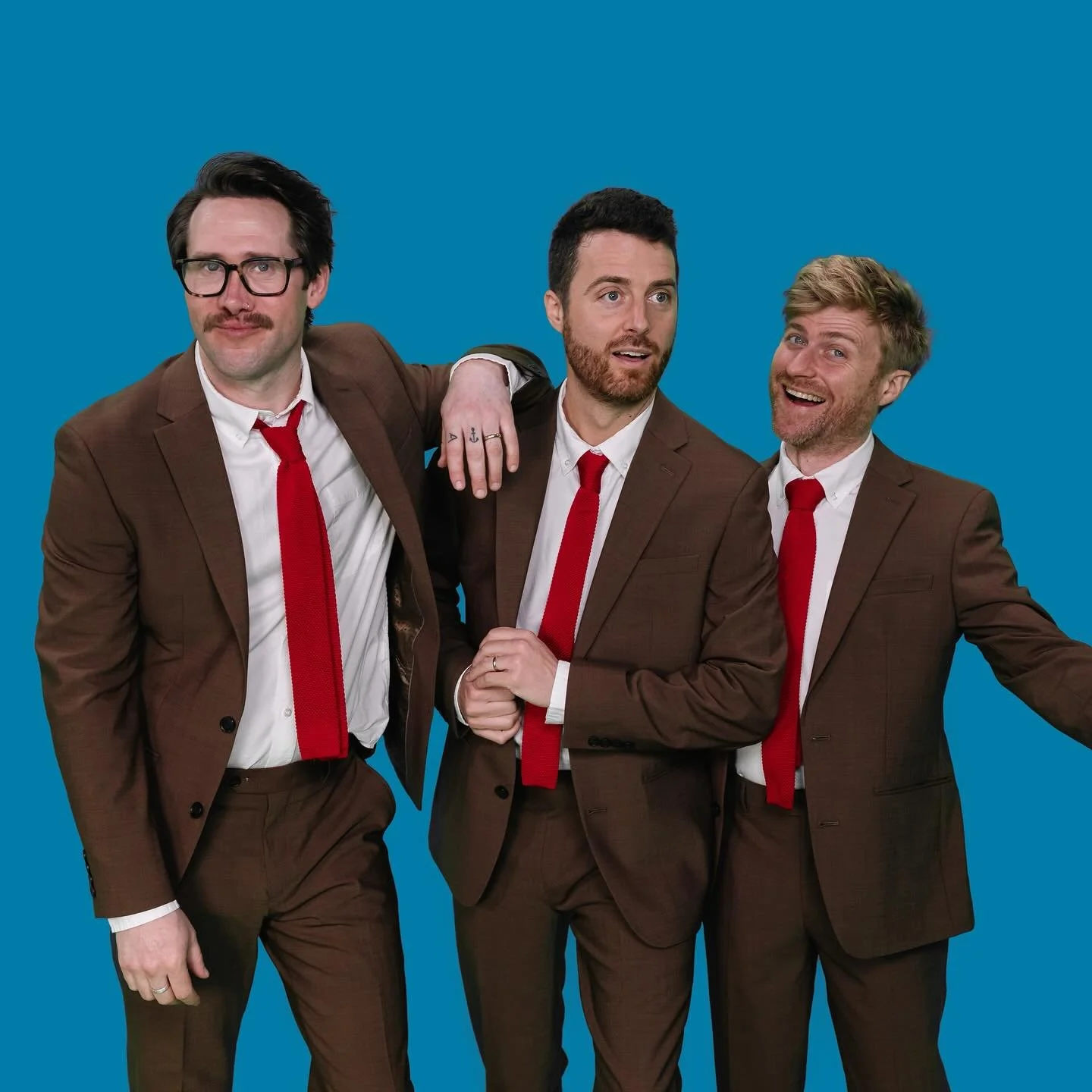 The wild, weird, and wonderful new 30 song (!!) 7th studio album from @jukeboxtheghost, &lsquo;Phantasmagorical Vol 1&rsquo; is out now! Step into the world and take a ride&hellip;  #jukeboxtheghost