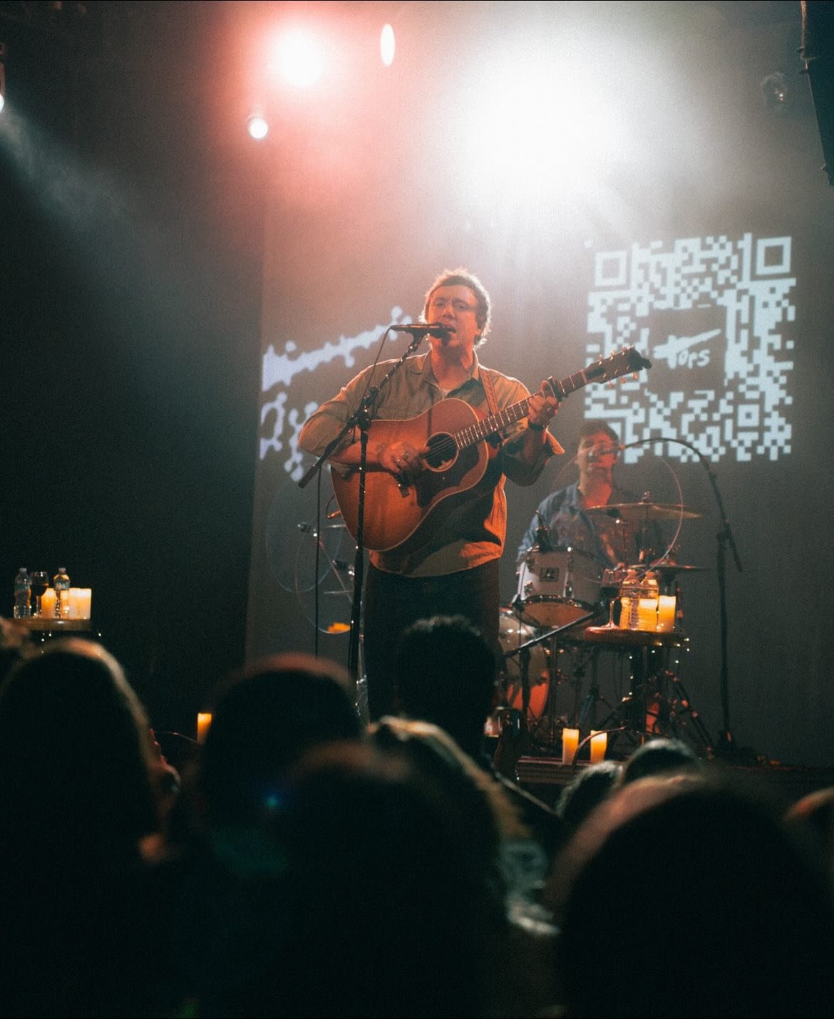 Tors have landed in North America, touring cross country with sold out shows in Boston, Nashville, Toronto, Seattle, and more. 📸 x @louissalderman