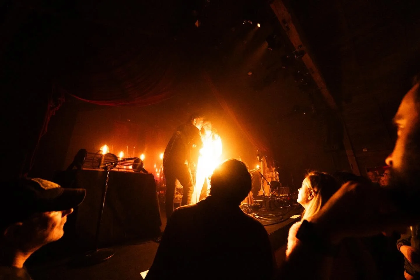 The Barr Brothers North American tour rolls on. 

Here are some photos from @nicholassuttonbell at @wolf_trap earlier this week. See you in Brooklyn tonight!