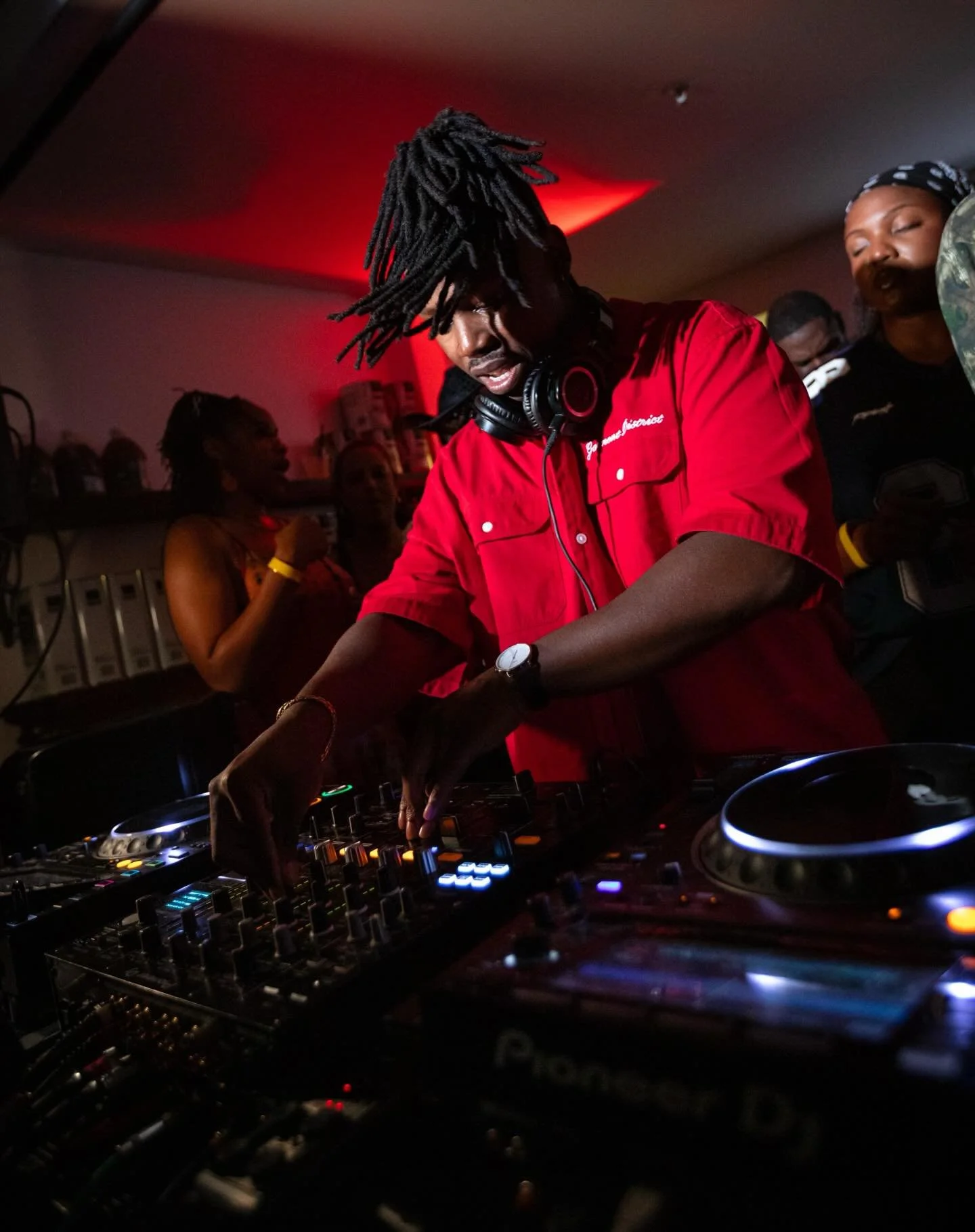 Anywhere is a dance floor with @vumaala 🍕

His new single &ldquo;Sikelela&rdquo; is the spiritual house anthem we&rsquo;ve been waiting for - out now!