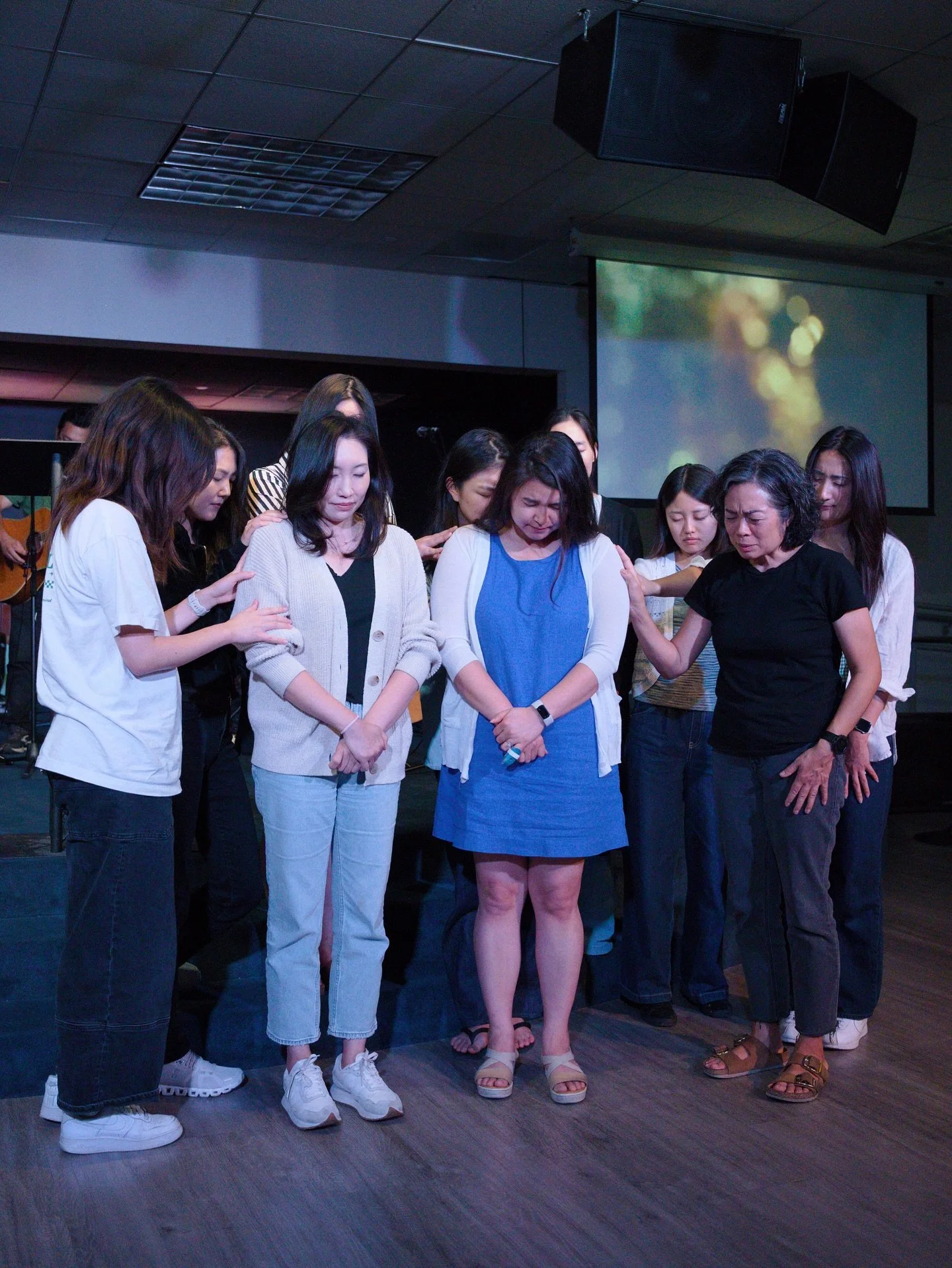Praying for our SMNs as a community 🙏🏻 truly a precious time to lift up precious women 👩🏻👩🏻👩🏻💪🏻❤️&zwj;🔥