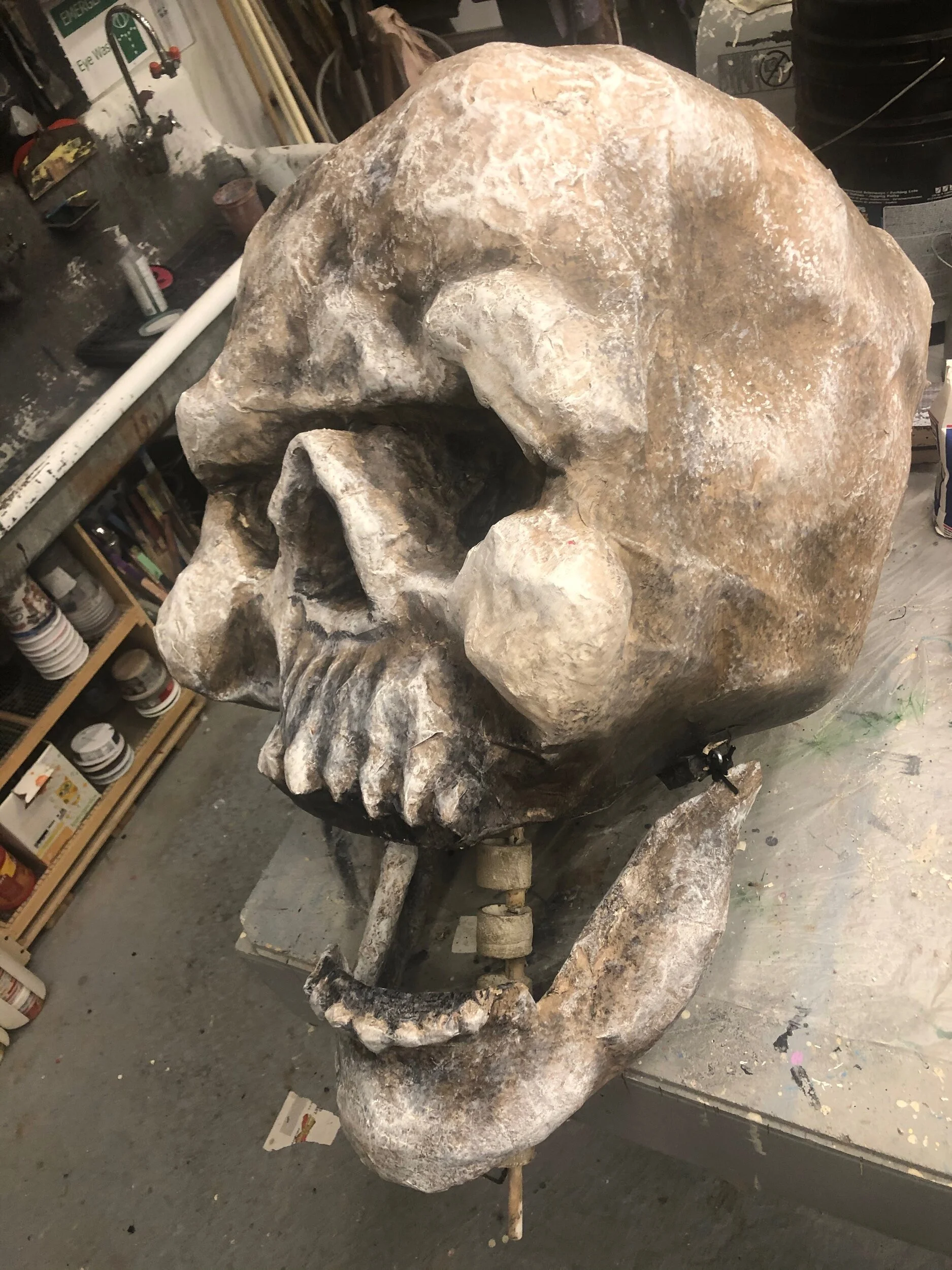 Joile's head with articulated jaw