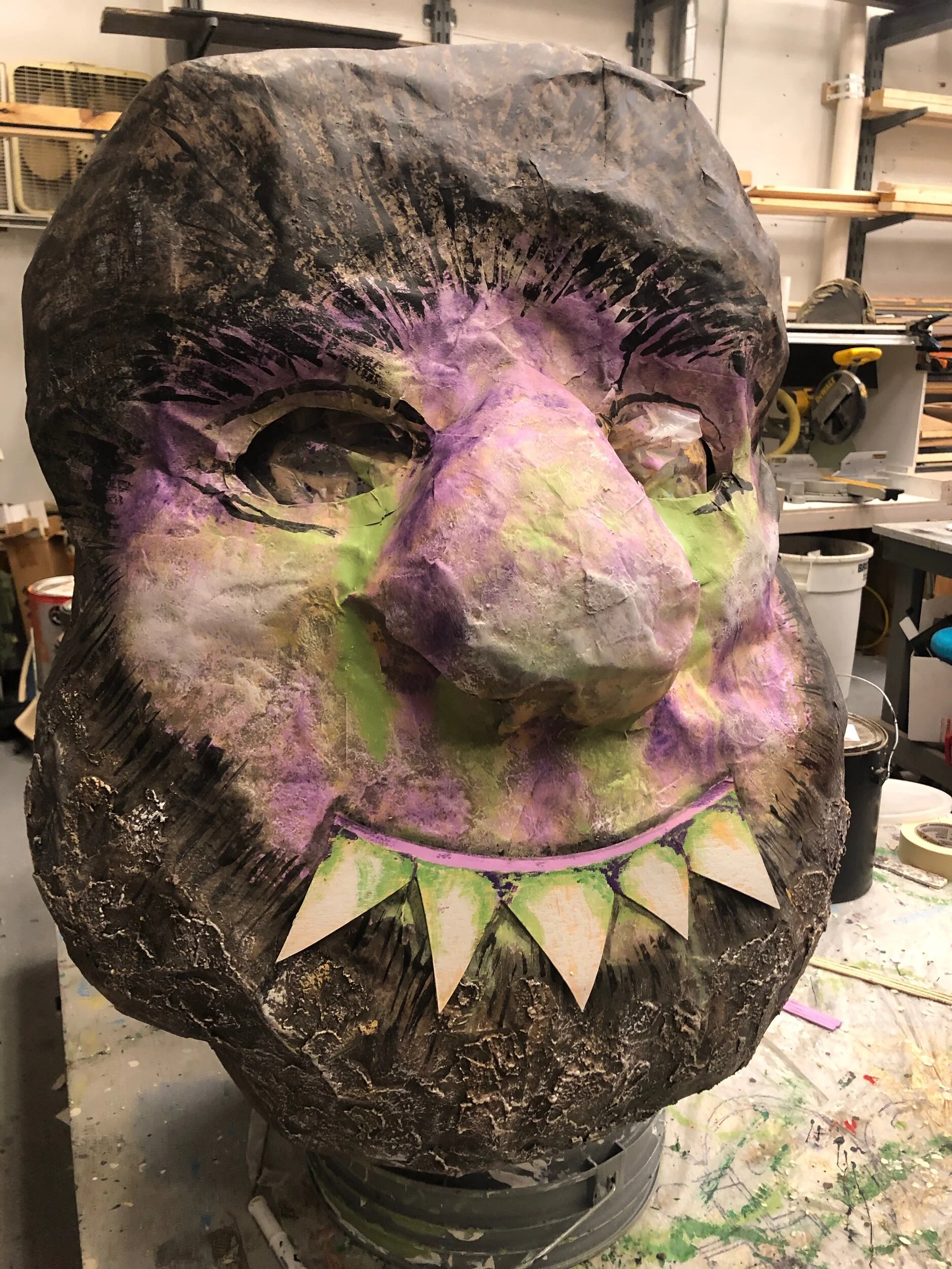 Smiling head puppet