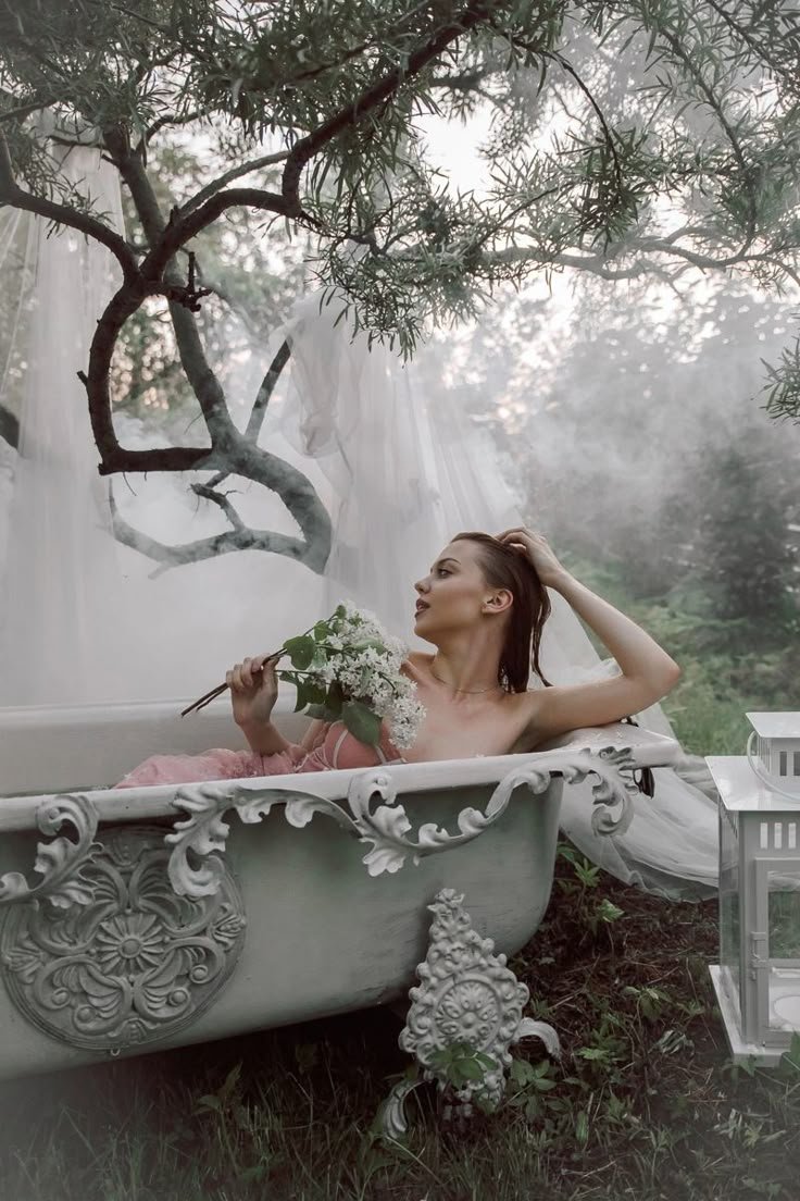 Research and inspiration for Ophelia drowning in the brook