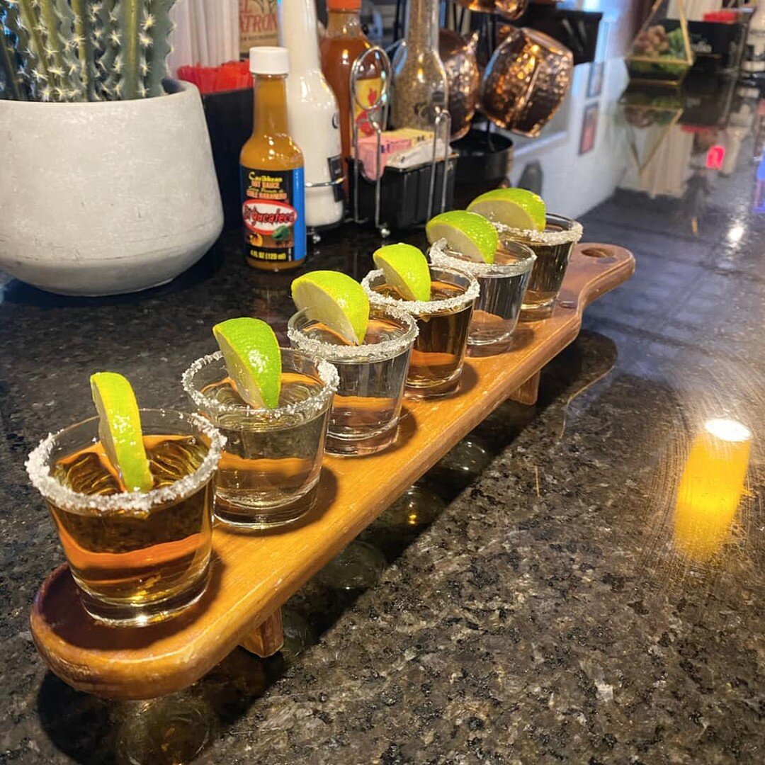 Happy Hump Day! We are halfway to the weekend!

#ElPatron #adultbeverages #fountaininn #refreshing #elpatronfountaininn #cocktail #delcious #ınstagood #patronfountaininn #happyhour #thirsty #Adultlibations #mexican #westonstreet #adultbeverage #mexic