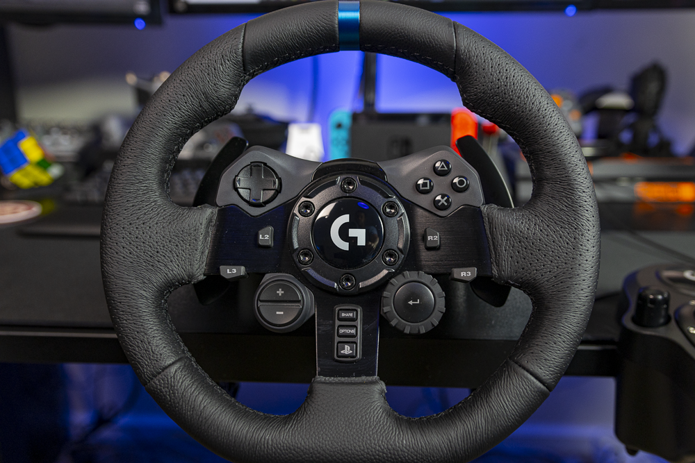 Logitech G29 Driving Force Gaming Racing Wheel Unboxing, Set up, and  Impressions 