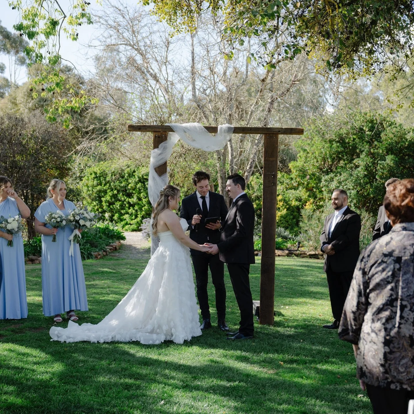 Zoe &amp; Daniel, ft. The perfect vendor line up at @bungareestation 🫶🏼
.
📷 @charmaine.photography.clare