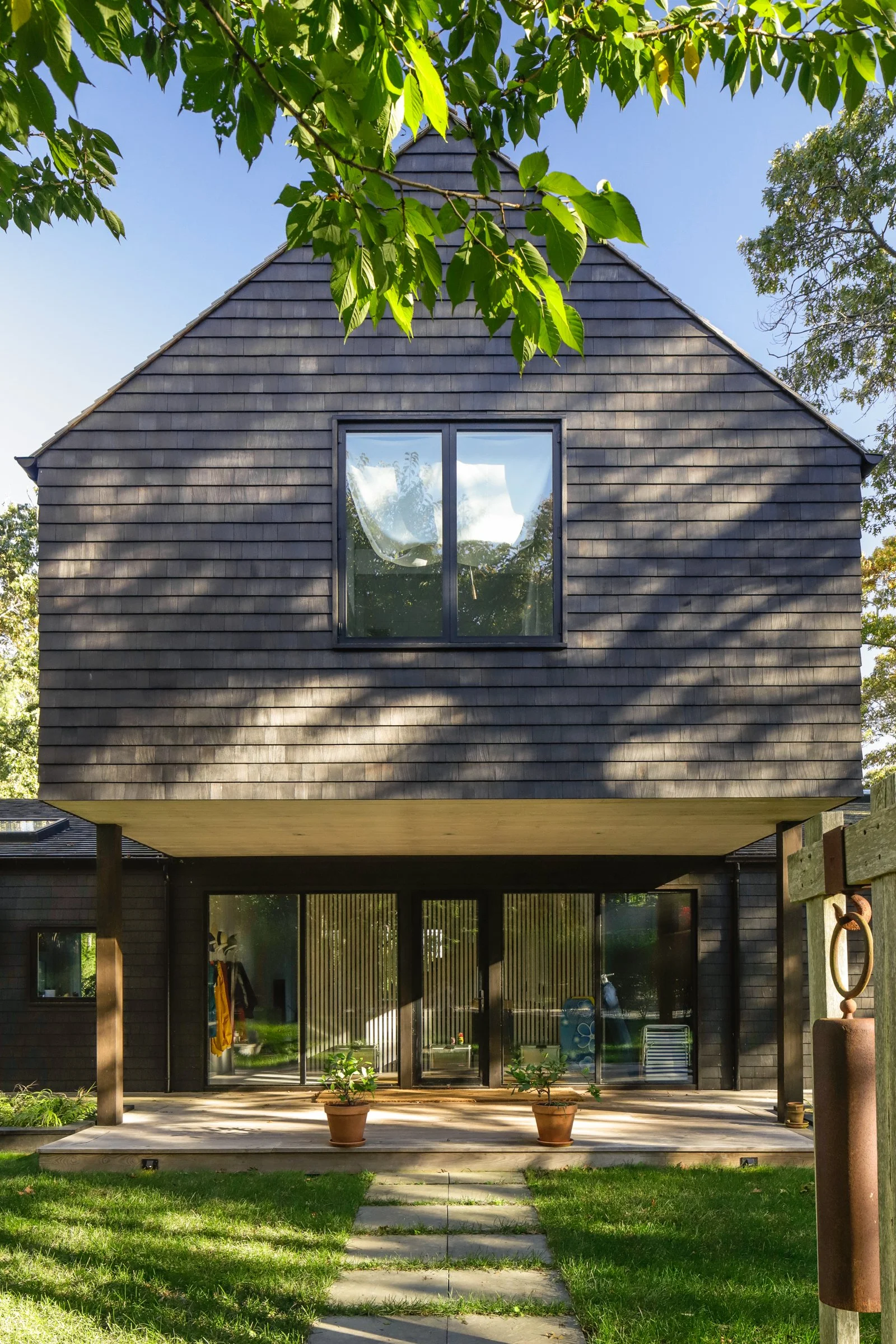 the black house_road side_03.jpg