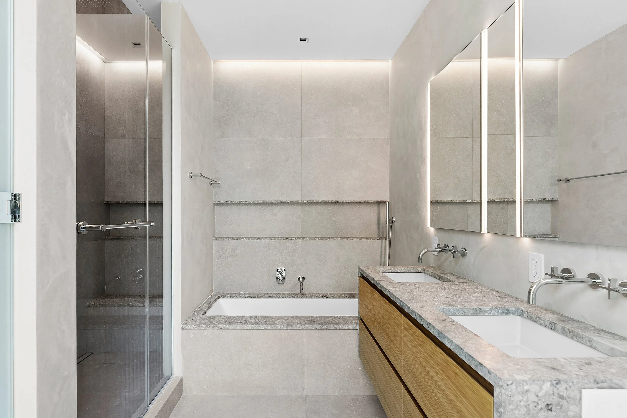 bda_jackson-rd-residence_bathroom-plaster-finish-tadelakt-white-oak-floating-vanity.jpg