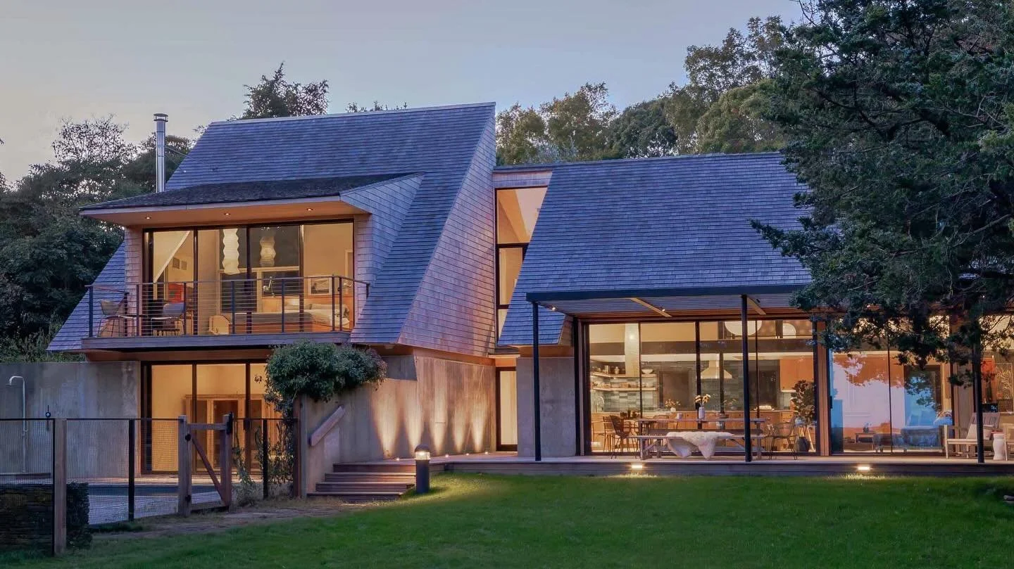 Night vs. Day, Natural light vs. Designed light.
At Berg Design, we think about it all: the shifting mood of sunlight, the way shadows move, the drama of evening illumination and the effects that only thoughtful lighting can create.

Our newly comple