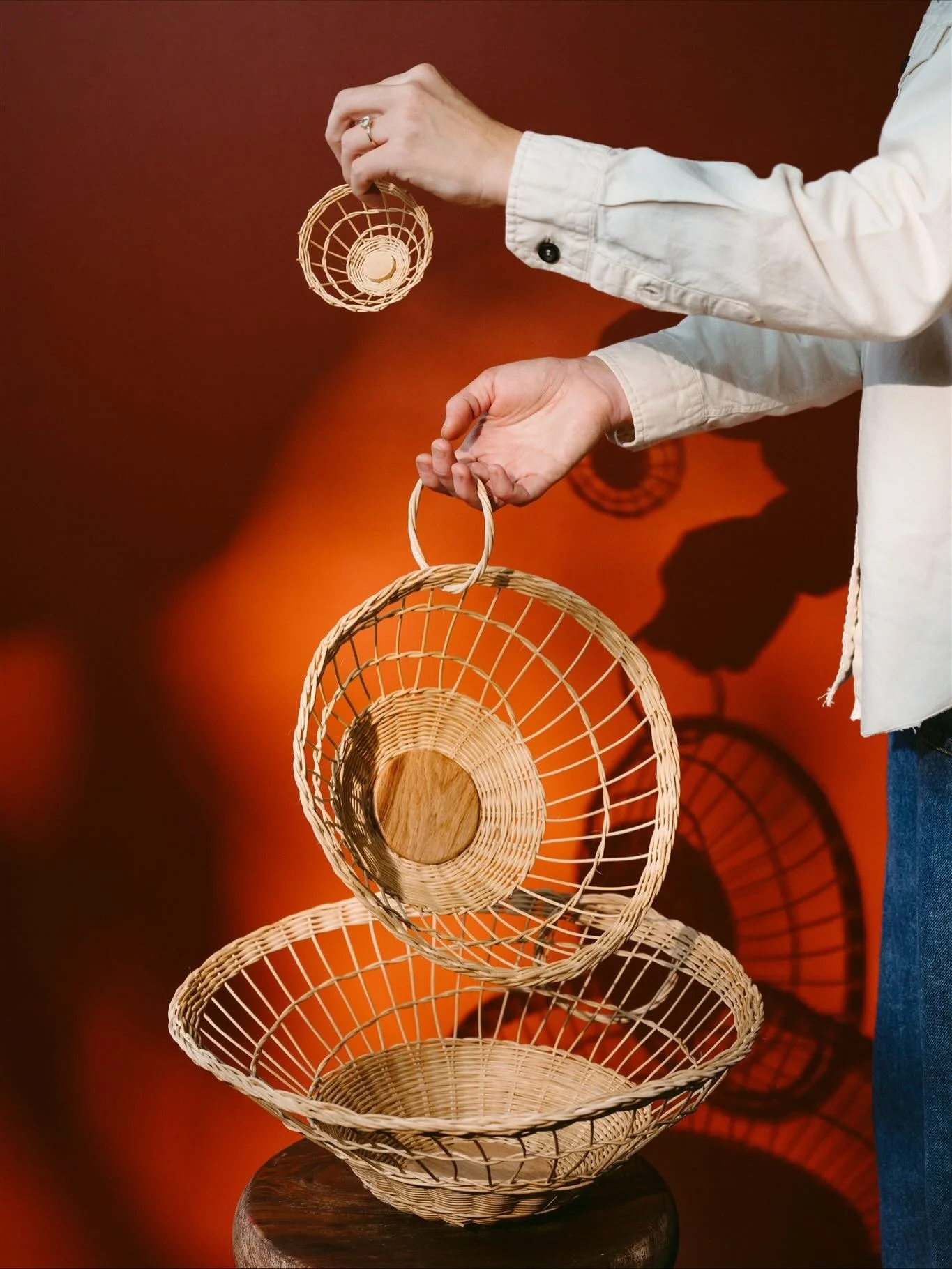 The Spindles, inspired by traditional twined onion and garlic baskets. Fun to make, fun to use 🌀

Photos @oh.cecilia