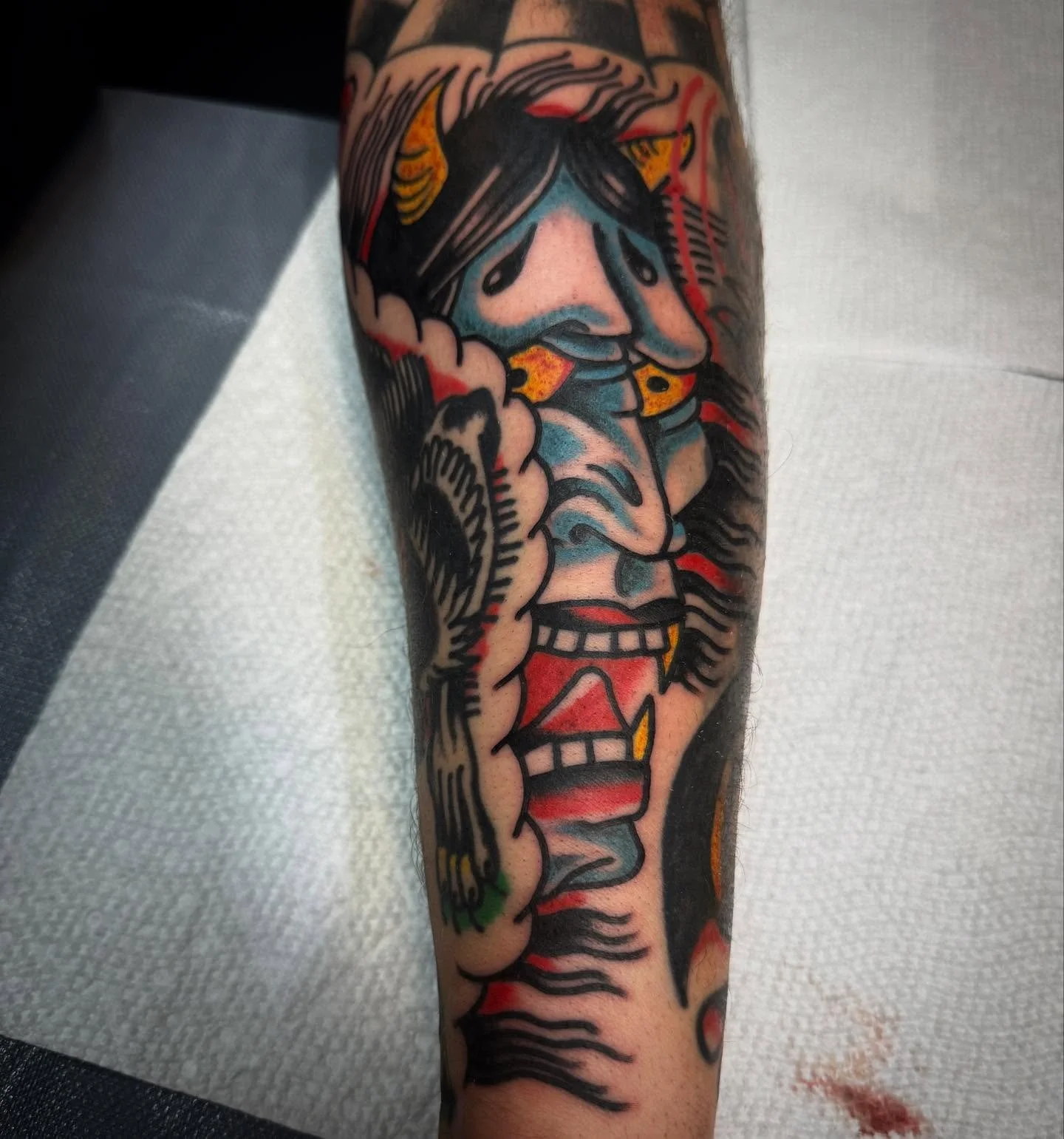 Made by @unko_bud please call the shop to book an appointment or hit the website in the bio, mahalo.
#sundancetattoo ☎️(808)744-9441☎️