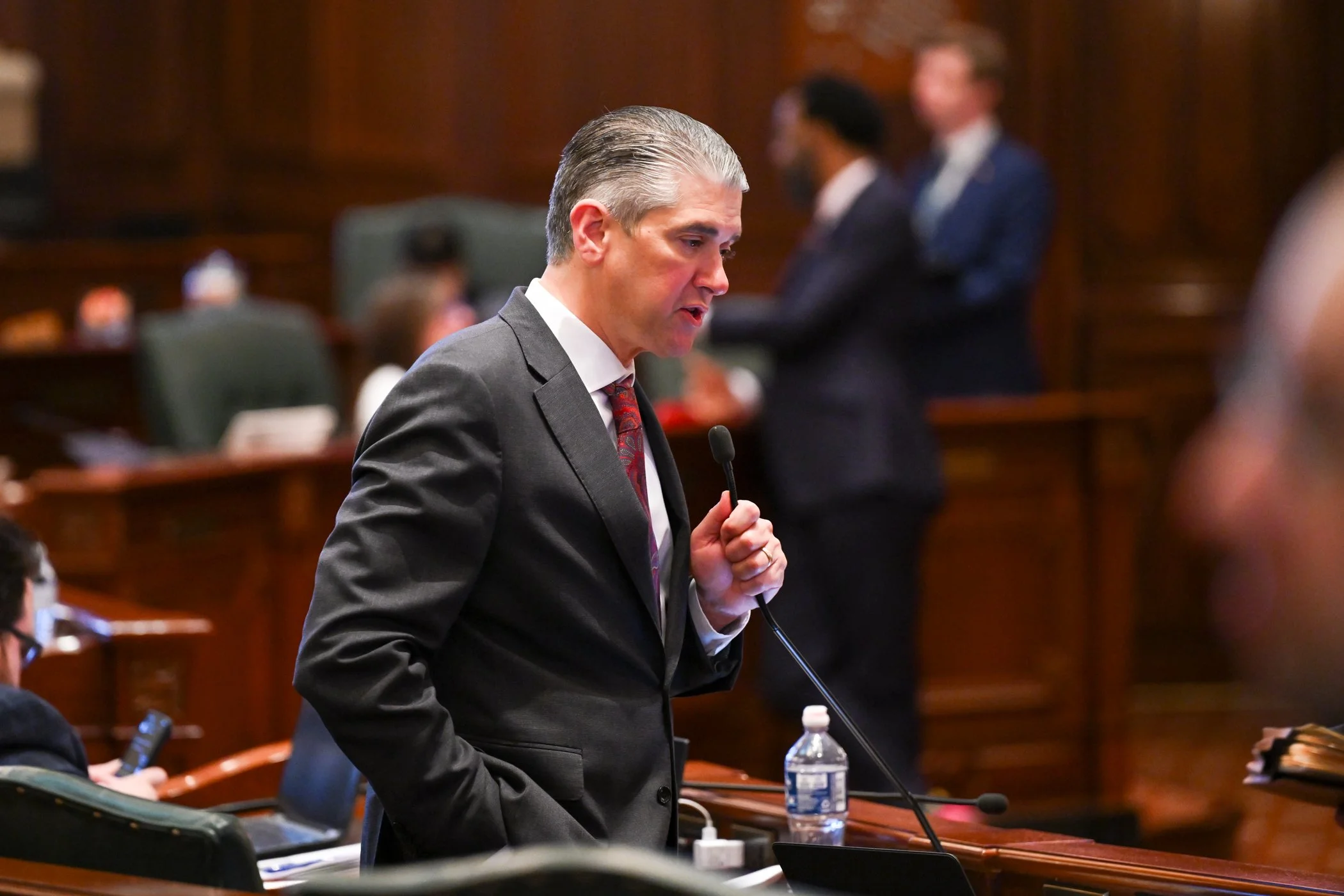 Vella Concludes Spring Legislative Session Focused on Affordability for Illinois Families