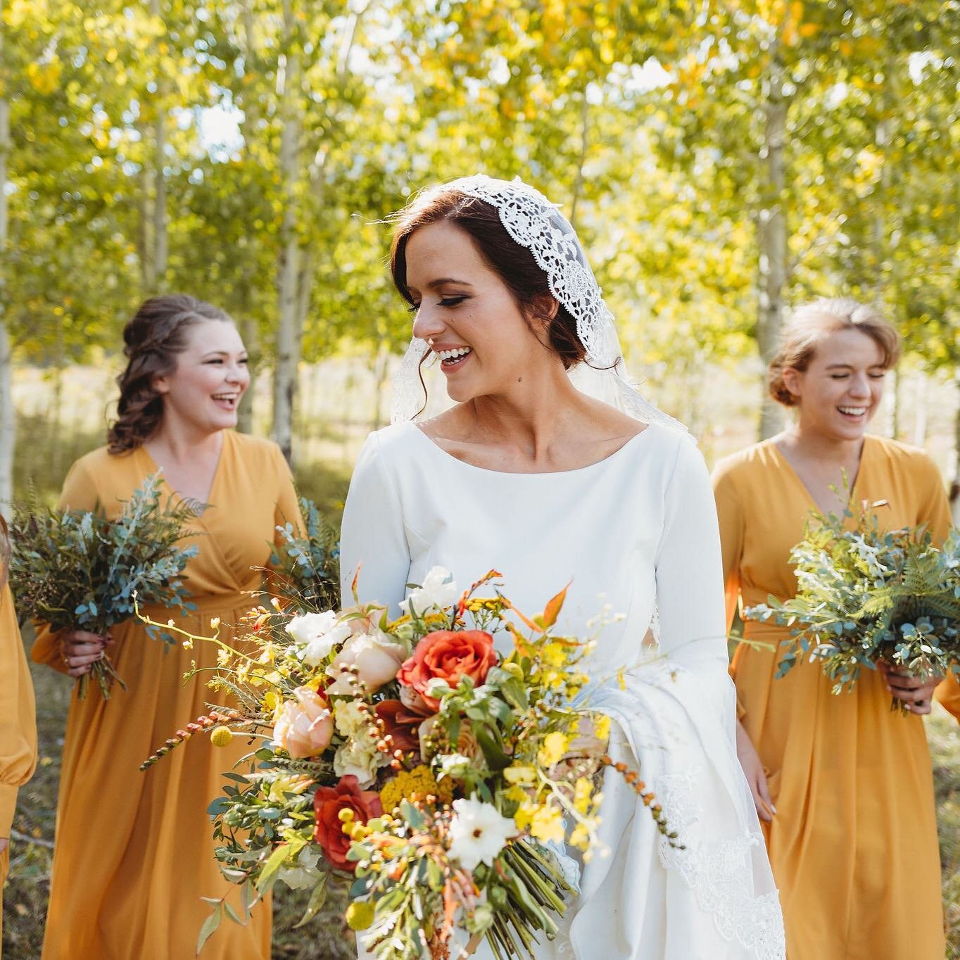 Because the air feels like fall today, I&rsquo;ll take you back to Westcliffe a few falls ago! 

Happy Monday! 

Photo: @tvirtuephoto 
@bitofmonica @benslabach 
#westcliffewedding #coloradoweddingflorist #coloradorfallwedding #destinationweddingflori