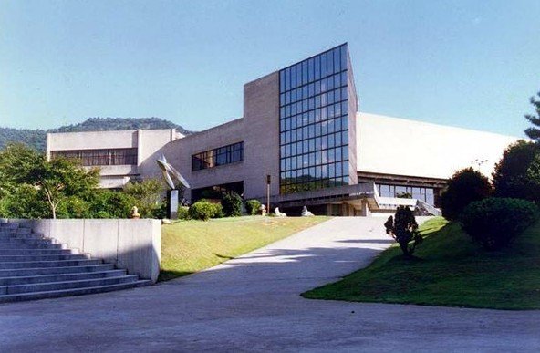 Sir Run Run Science Hall