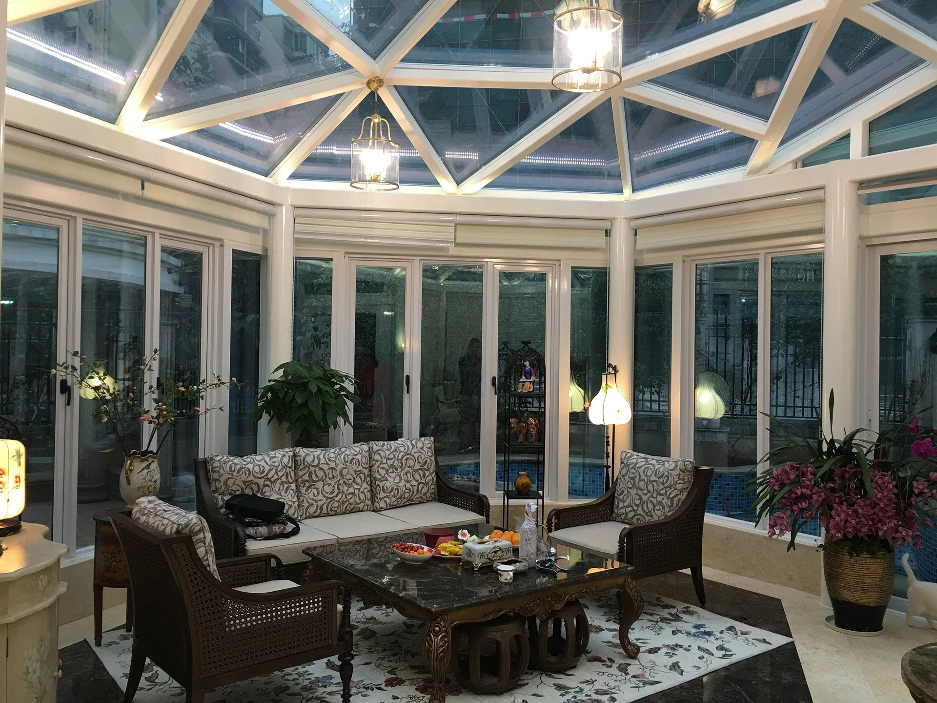 11.4-Diamond-Shaped Glass House in Shenzhen.JPG