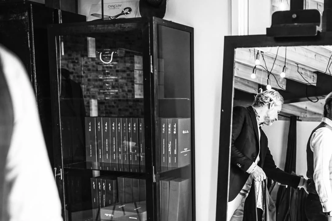 The Second Fitting

Once your order has arrived, we'll plan the second fitting and check carefully if the garment has become excatly as planned. Most likely what we like to call the the party 🎉 it's always so much better than we expected 😎

#person