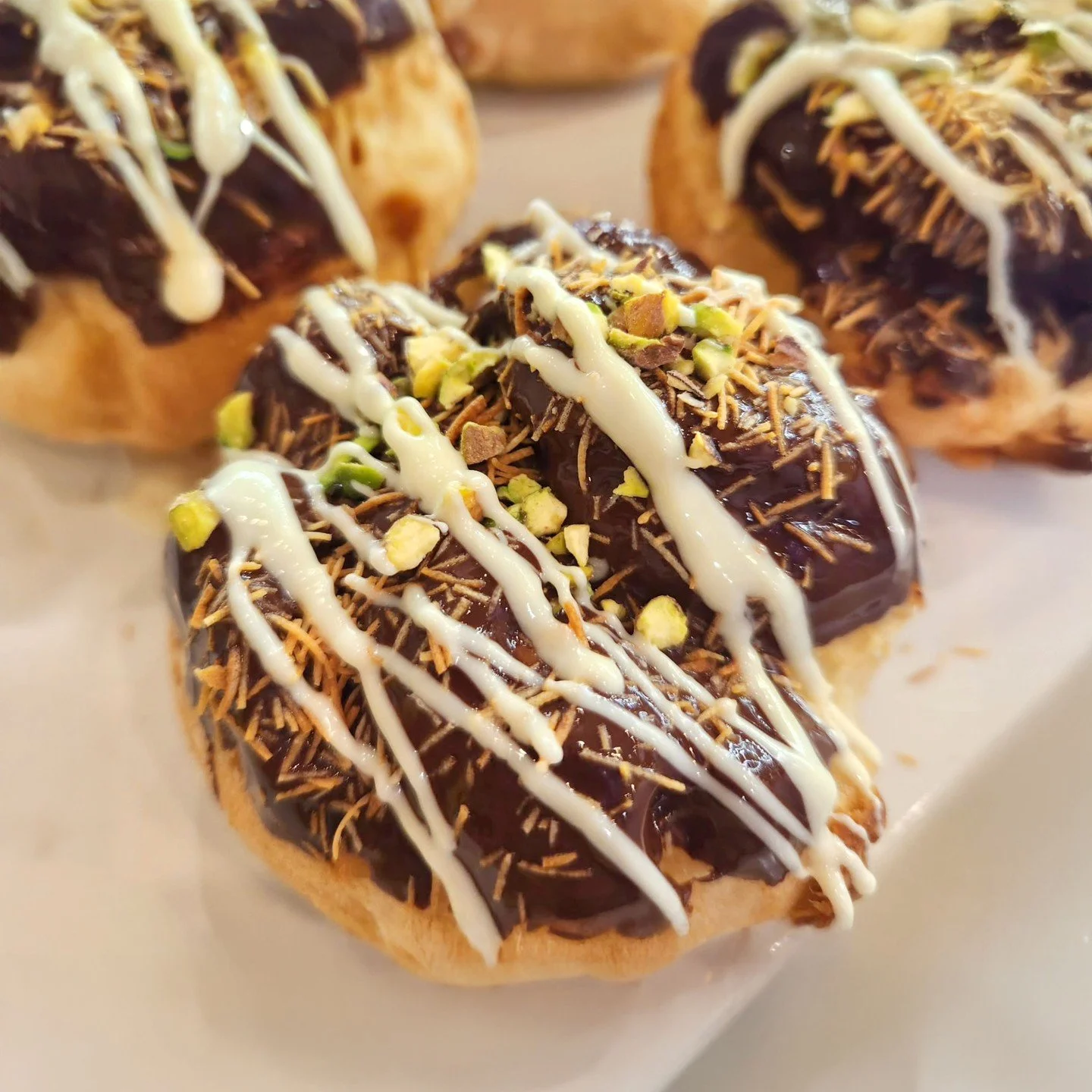 ⭐ Haiku Contest! ⭐ Win FREE DUBAI CHOCOLATE cream puffs! 3 lucky winners will win!*
Beard Papa&rsquo;s treasure,
chocolate, pistachio shine,
luxury in puffs. 🌟🍫
🍫🍫Show us what you got!🍫🍫
🌟 HOW TO ENTER:
🌟 1. FOLLOW AND LIKE 
🌟 2. TAG 3 Frien