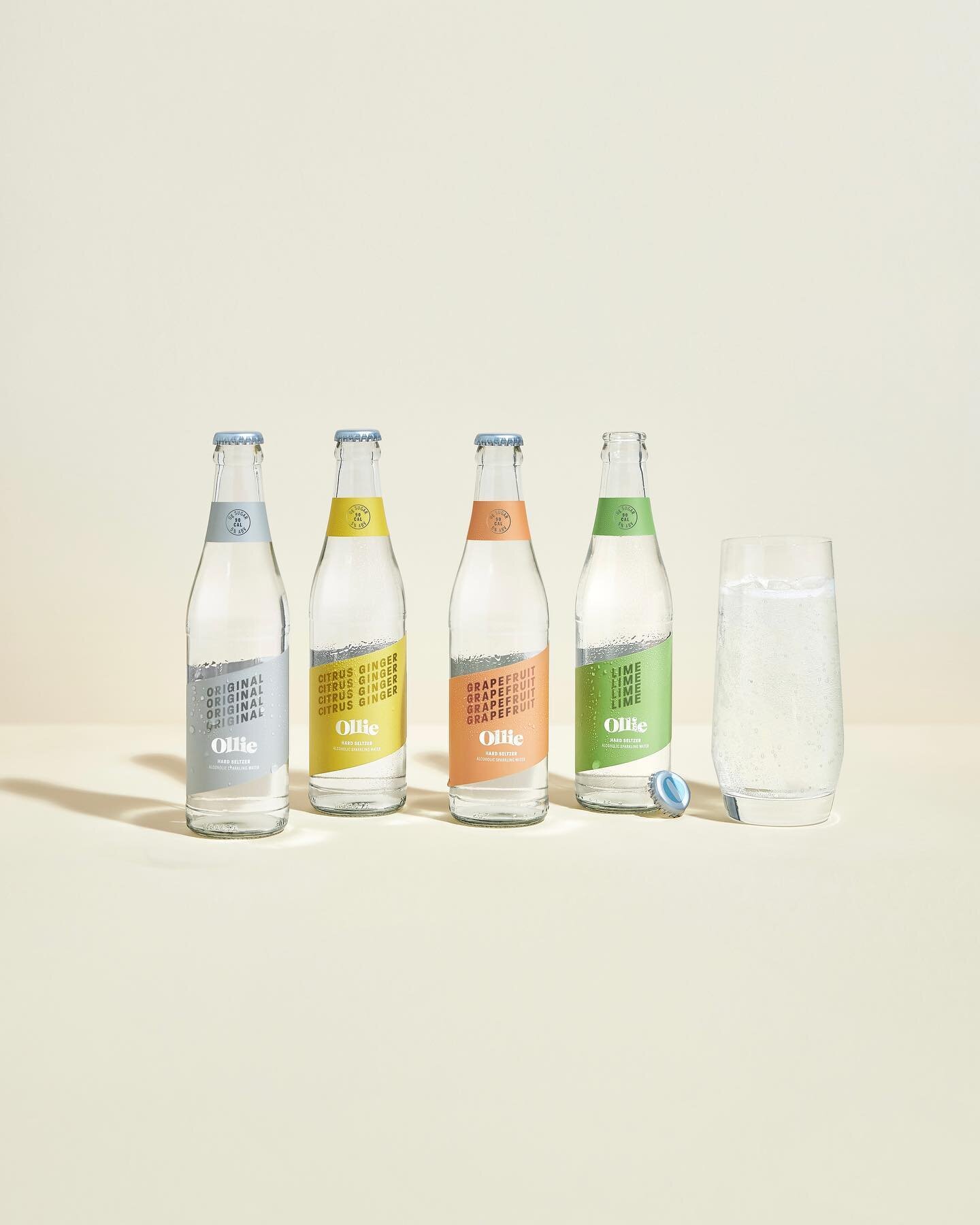 TGIF! Pop open a refreshing 𝑶𝒍𝒍𝒊𝒆 for the small wins this week! Product photography for Ollie, a new local hard seltzer. 🇸🇬🍺🥂

Photography by HeadQuartors

#productphotography