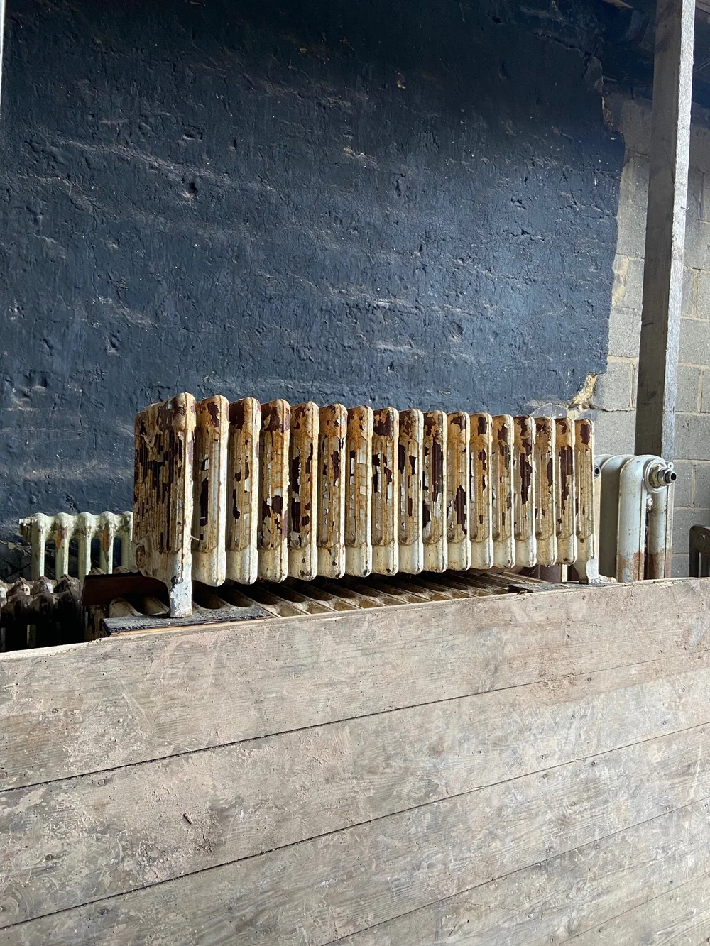 Short cast Iron radiator — Morways Reclamation