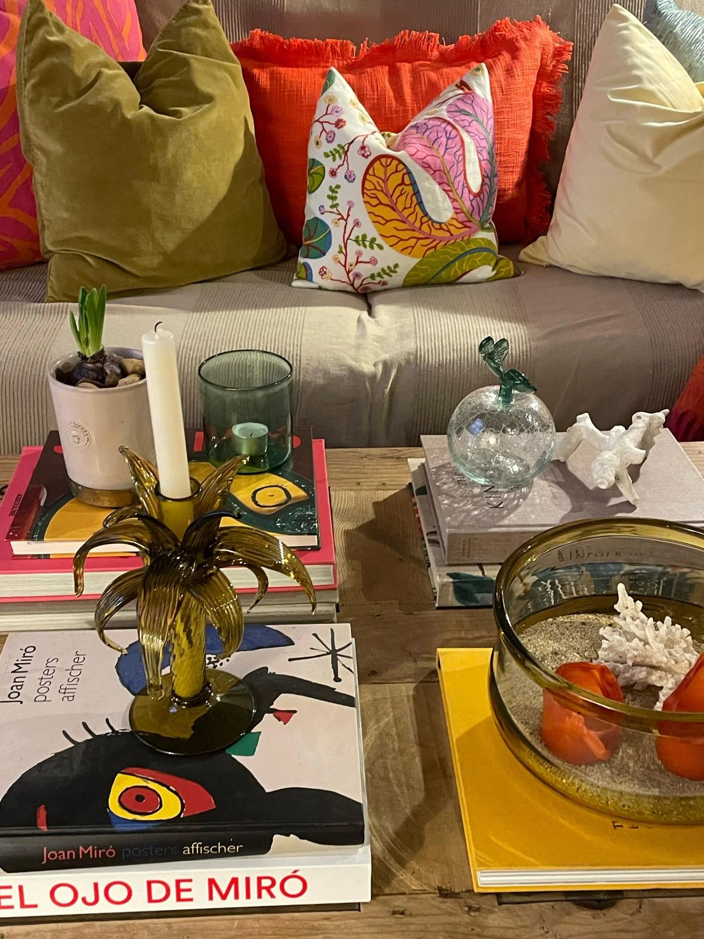 Slowly collecting Gordiola glass has become one of my favorite rituals, colour, craftsmanship, and timeless beauty. I bring this same care and curation into every interior I design in Mallorca 🌈✨

#artmallorca #designmallorca #interiordesignmallorca