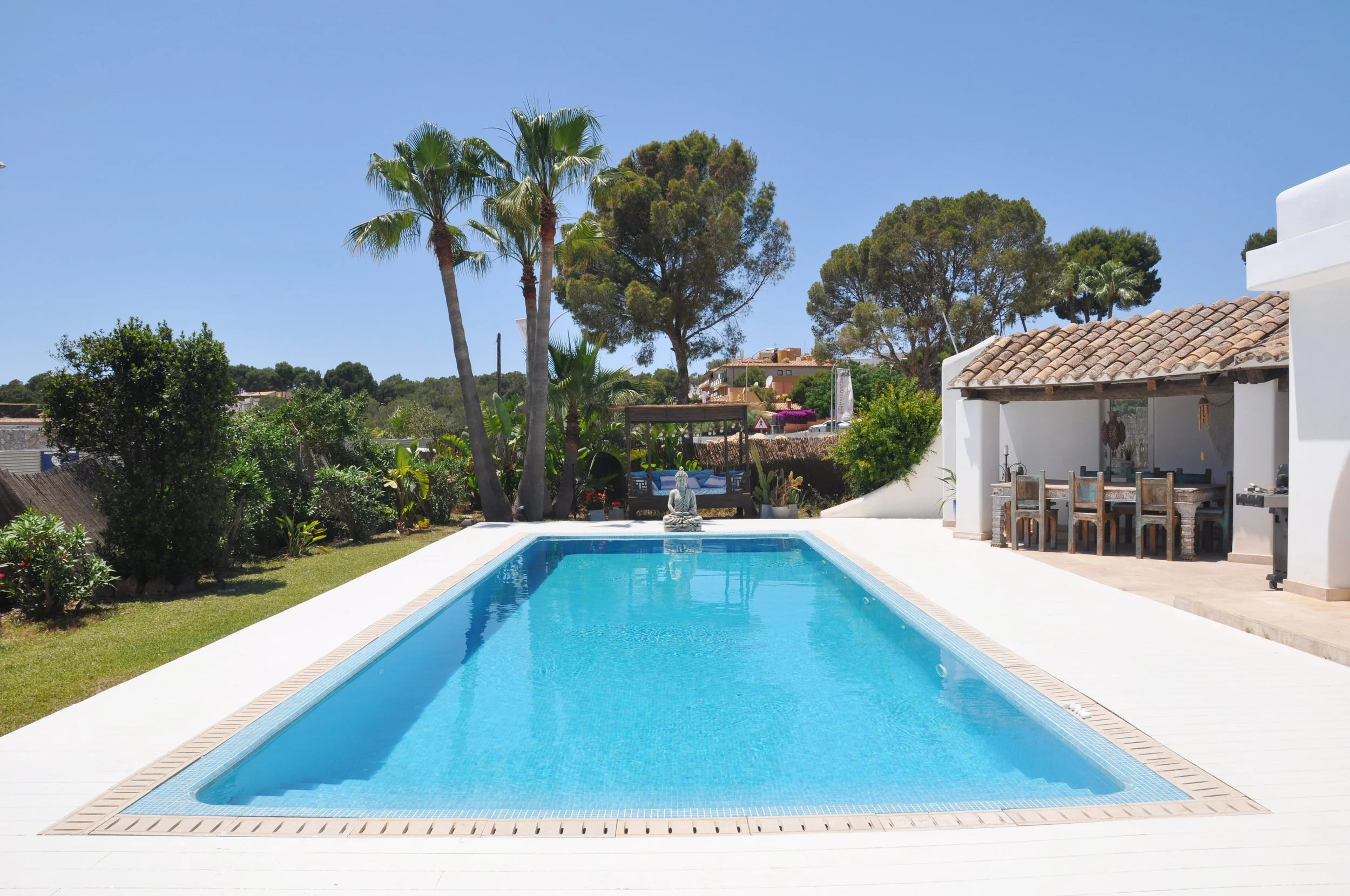 5. Pool 2.jpg