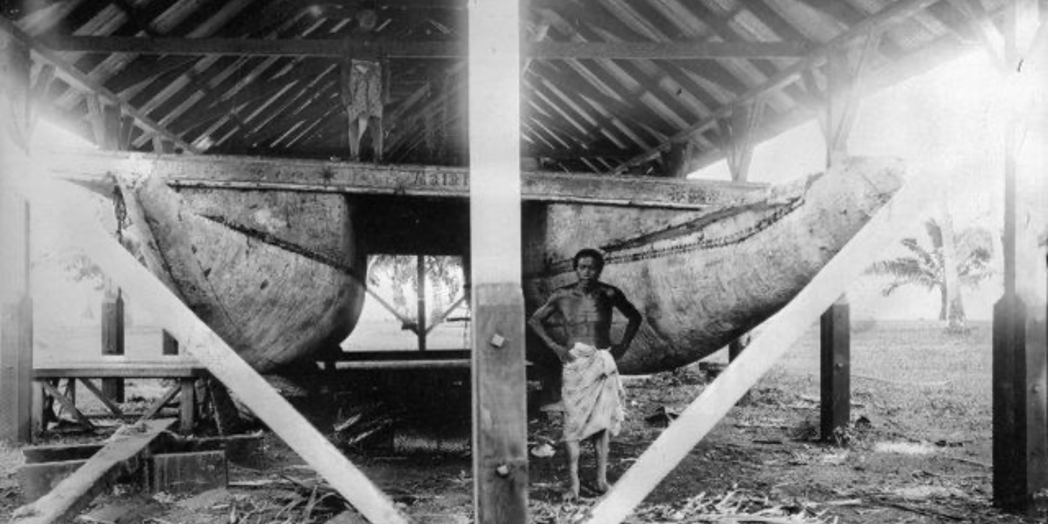 Unidentified man alongside a catamaran, at Mulinu’u, Western Samoa”, 1/2–045039-F, National Library of NZ. Visible writing on the fa’amuamua beam is “MAIAI