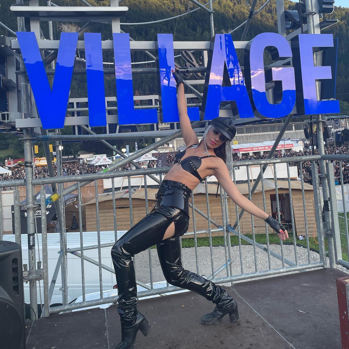 The Village Vibes 💙🖤