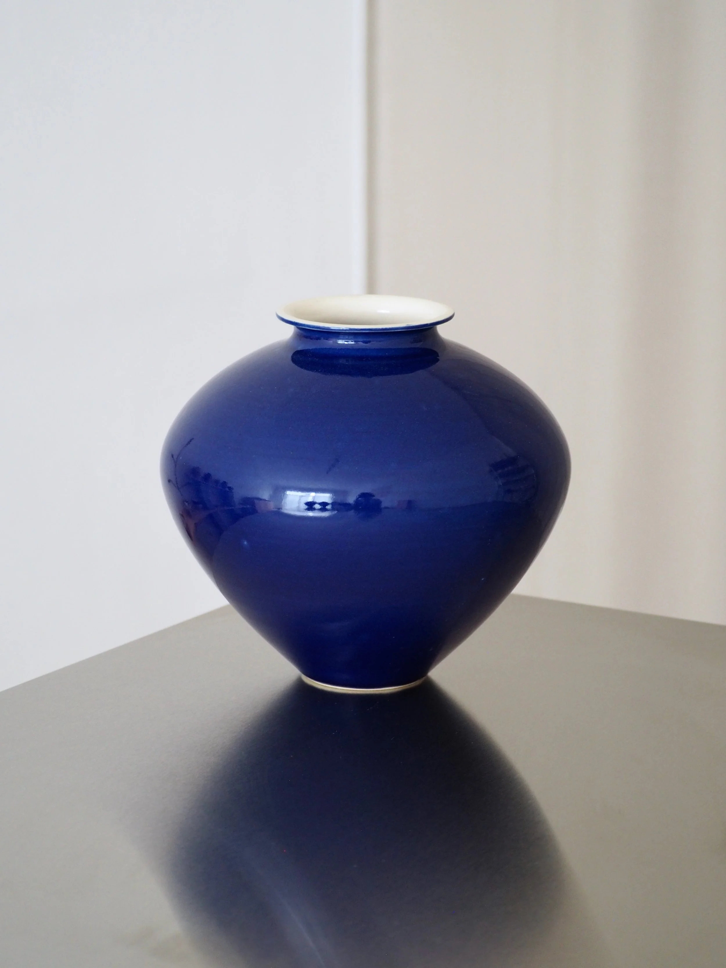 Blue Vase 009