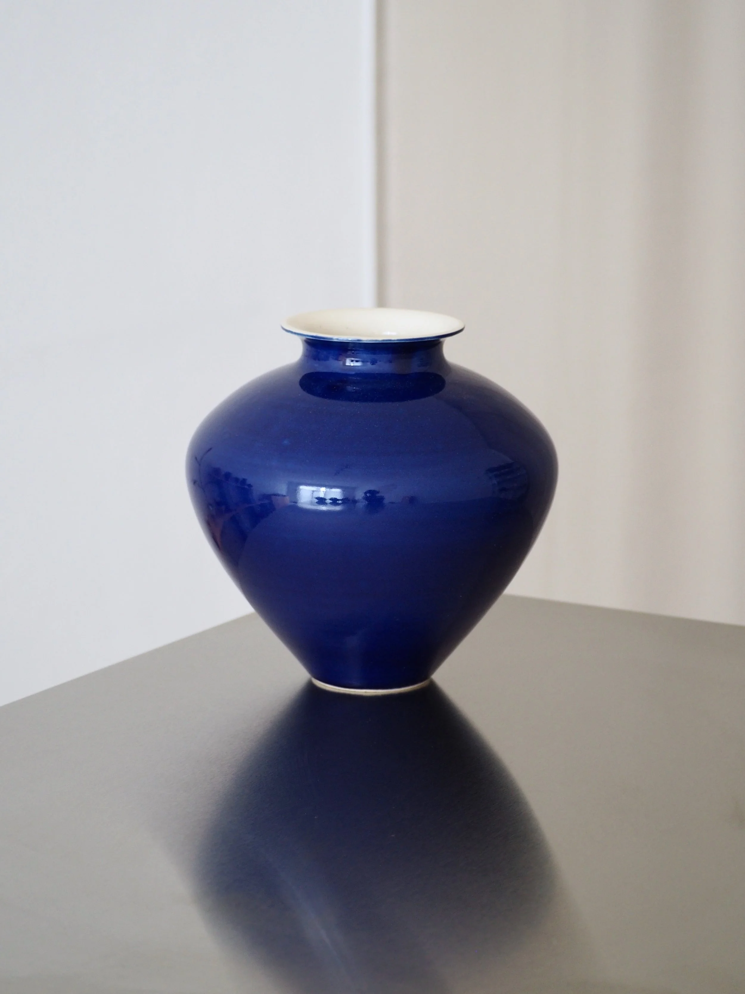 Blue Vase 006