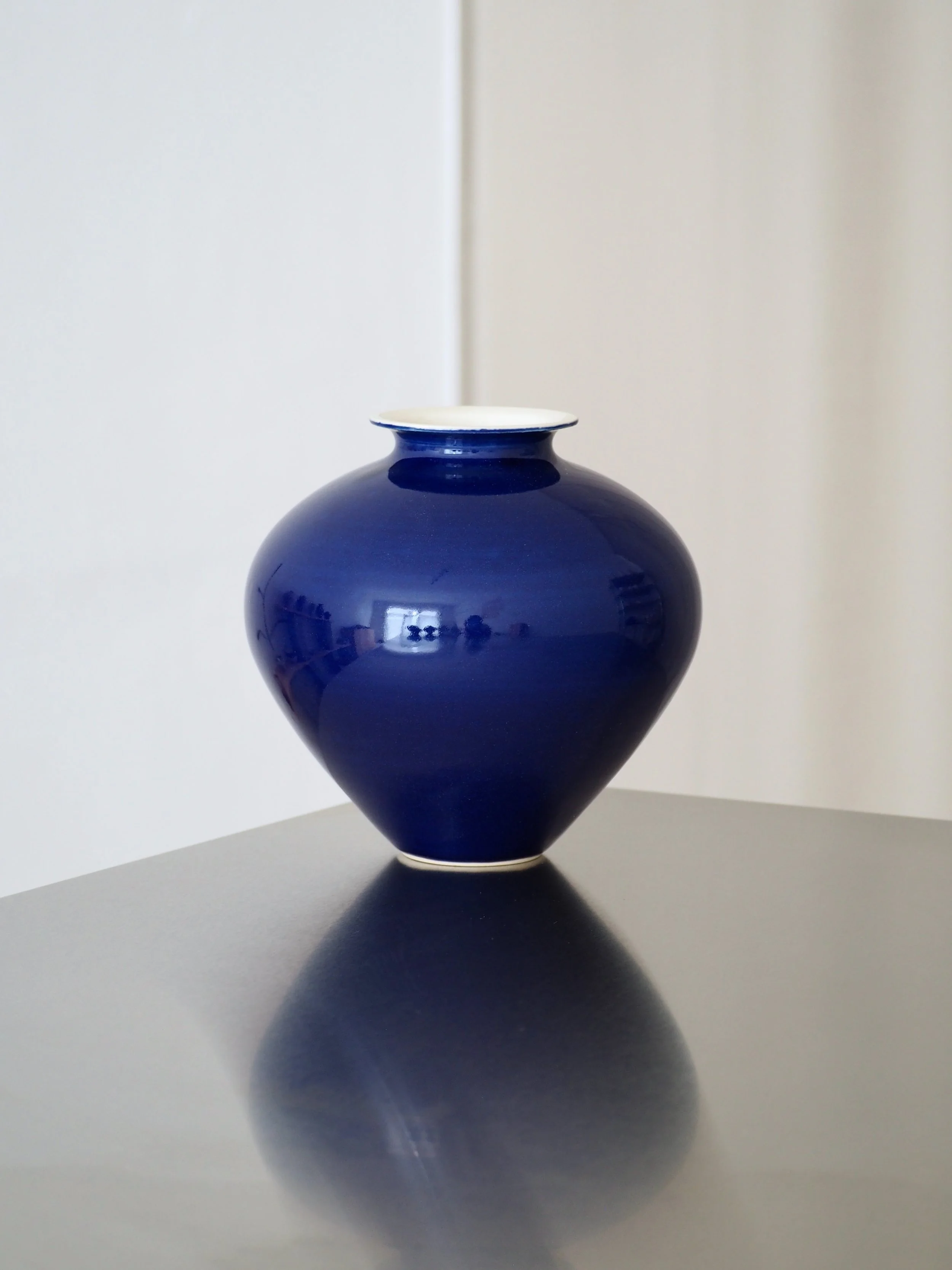 Blue Vase 005