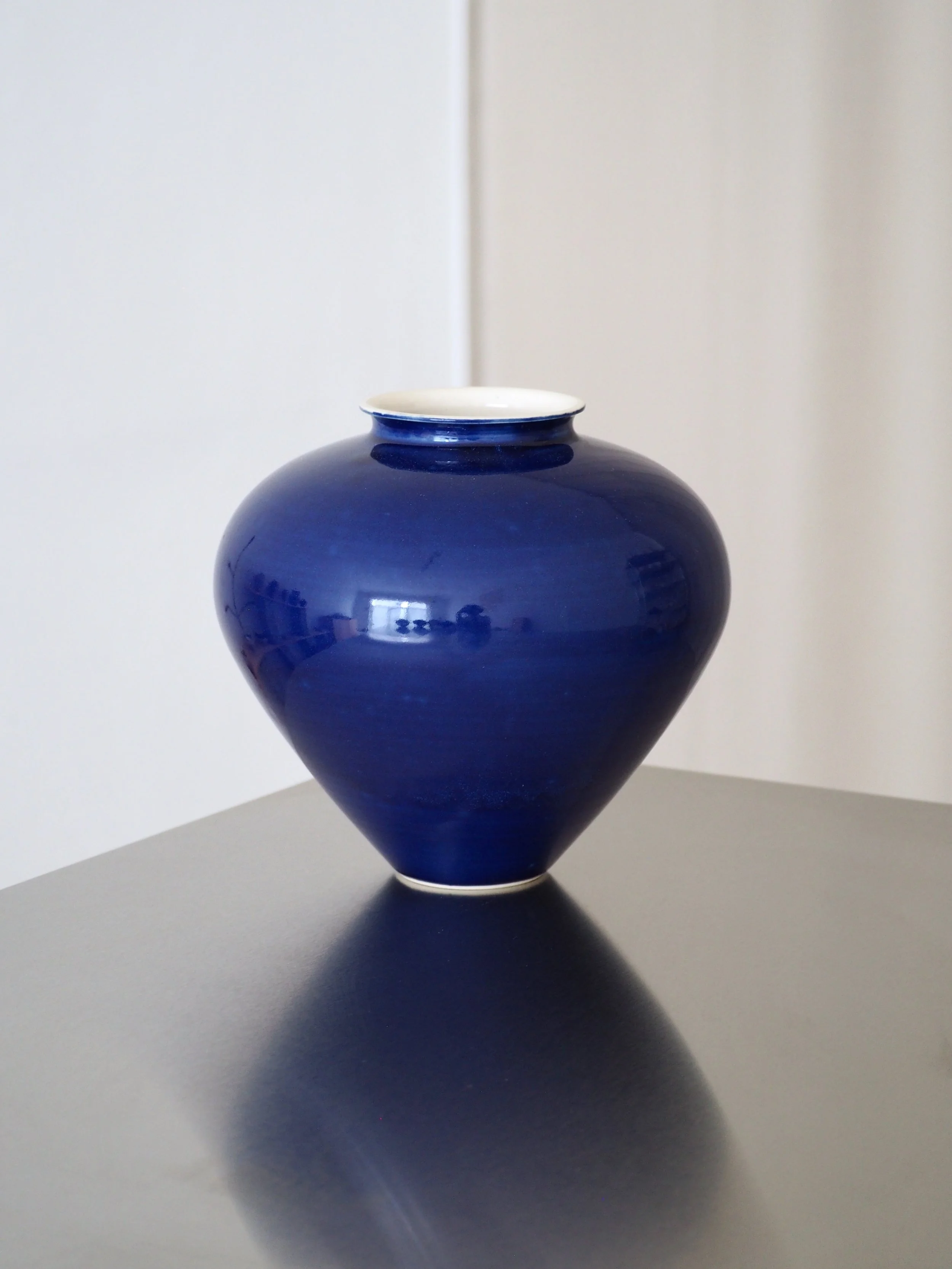 Blue Vase 008