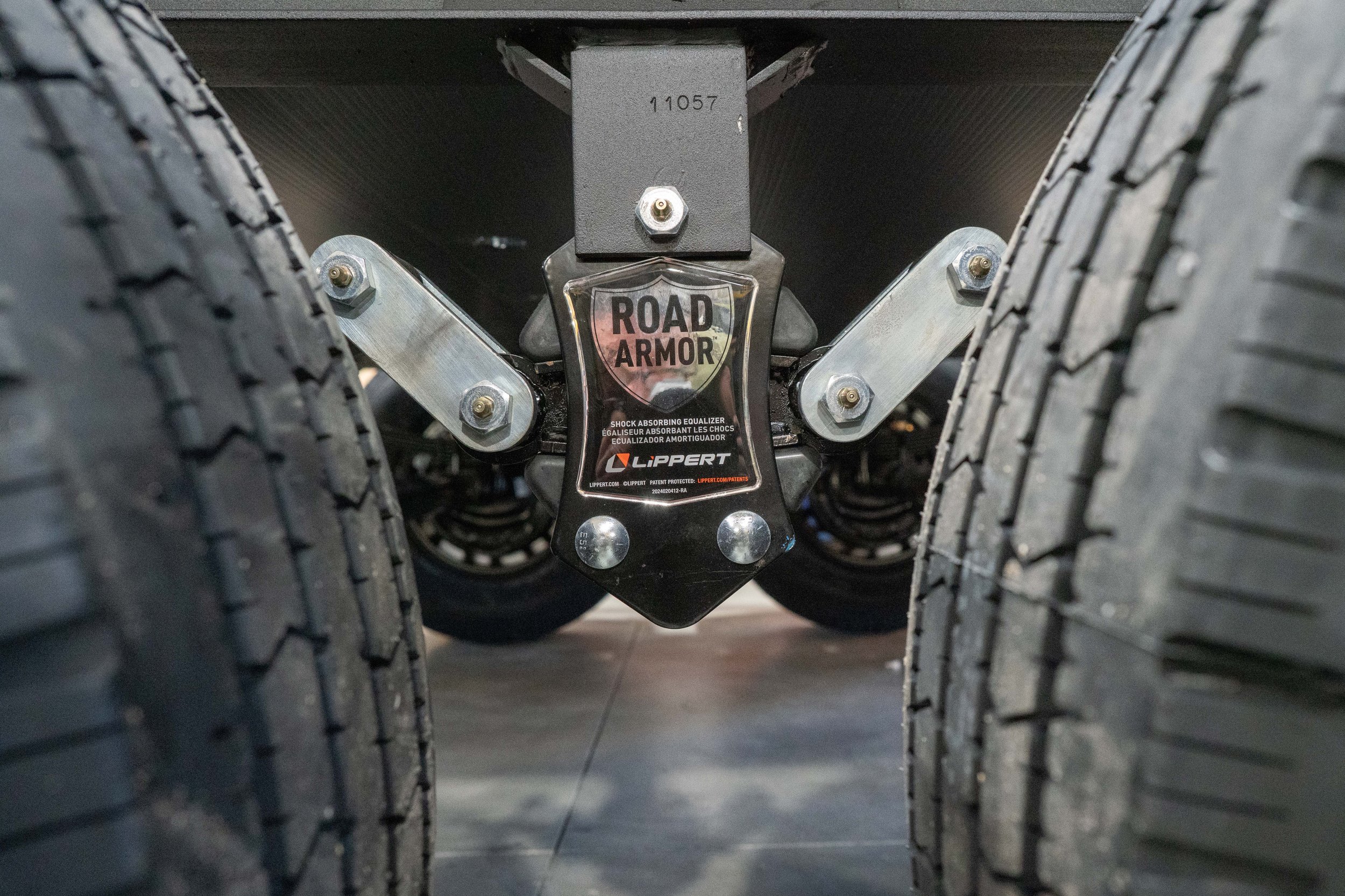 Road Armor® Suspension by Trail Air® 1/2” HD shackles w/ wet bolts (Zirk® fittings) -31.7% Frame Chatter