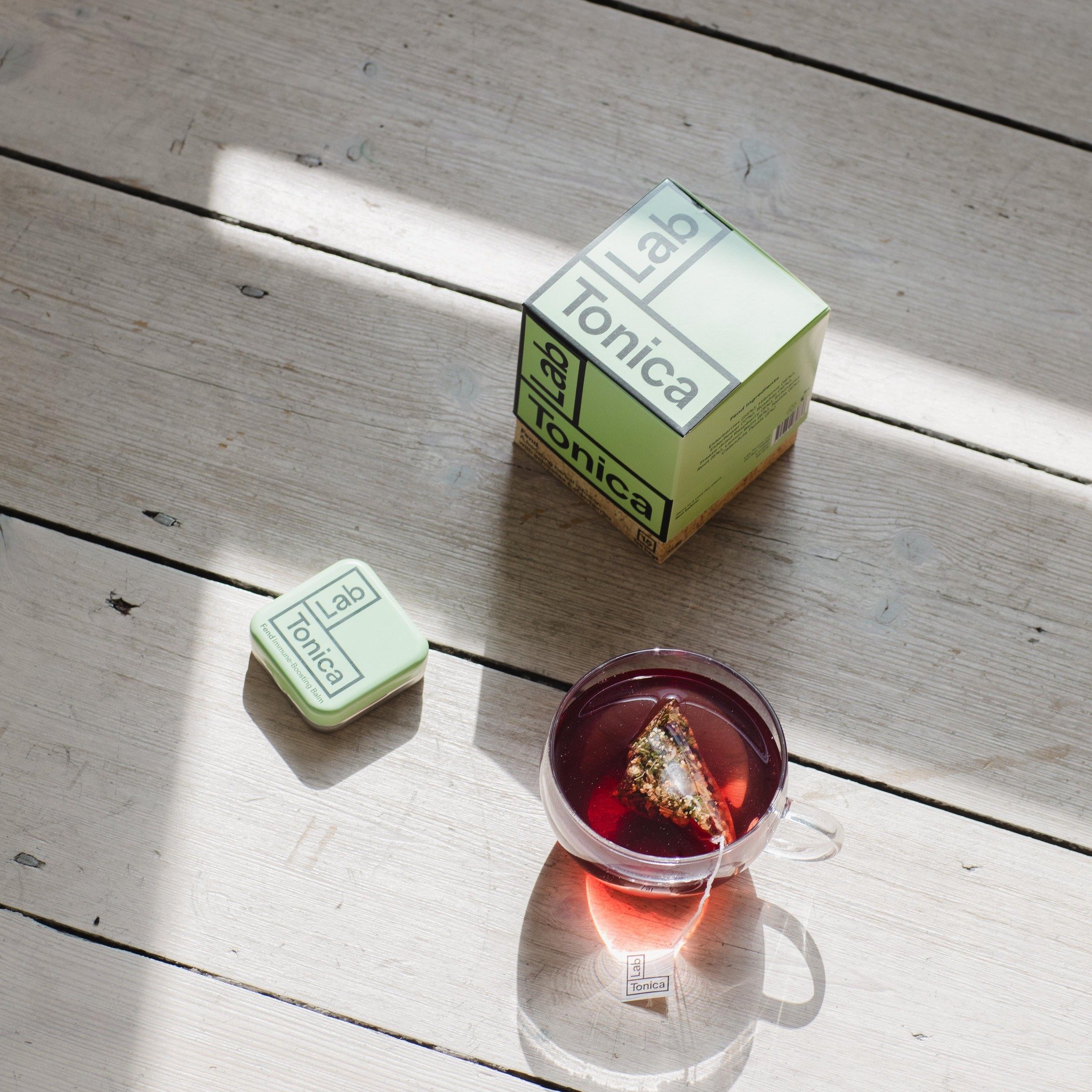 💚Fend, Spring cleanse.💚
Fend herbal tea is my go to for an all round pick me up. Packed with immune supporting herbs, elderberry, elderflower, nettle, echinacea, rosehips, calendula and raspberry. This fruity fortifying cup is sure to put a spring 